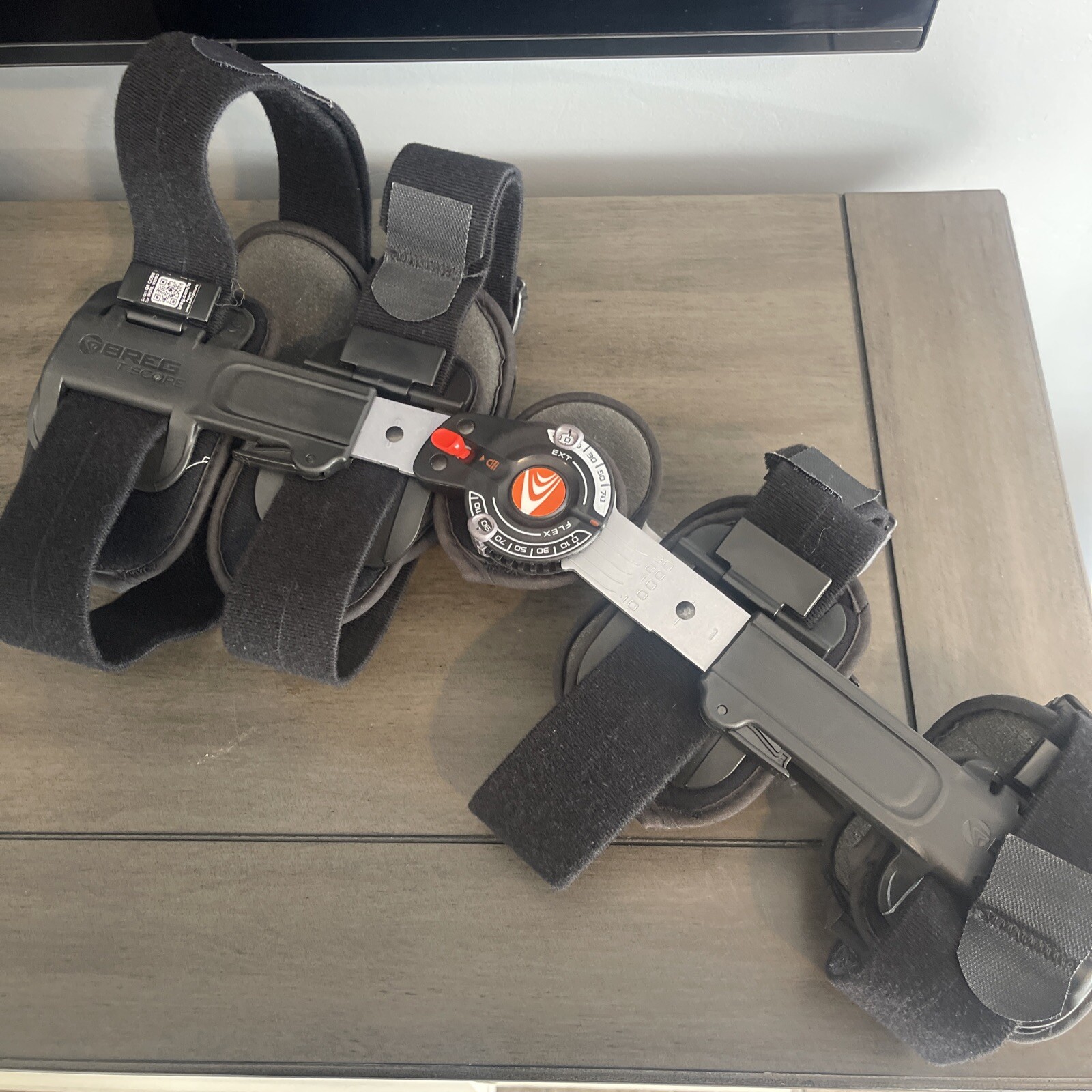 Breg Tscope T SCOPE PREMIER Post Op KNEE BRACE Left or Right Leg Adjustable Fit
