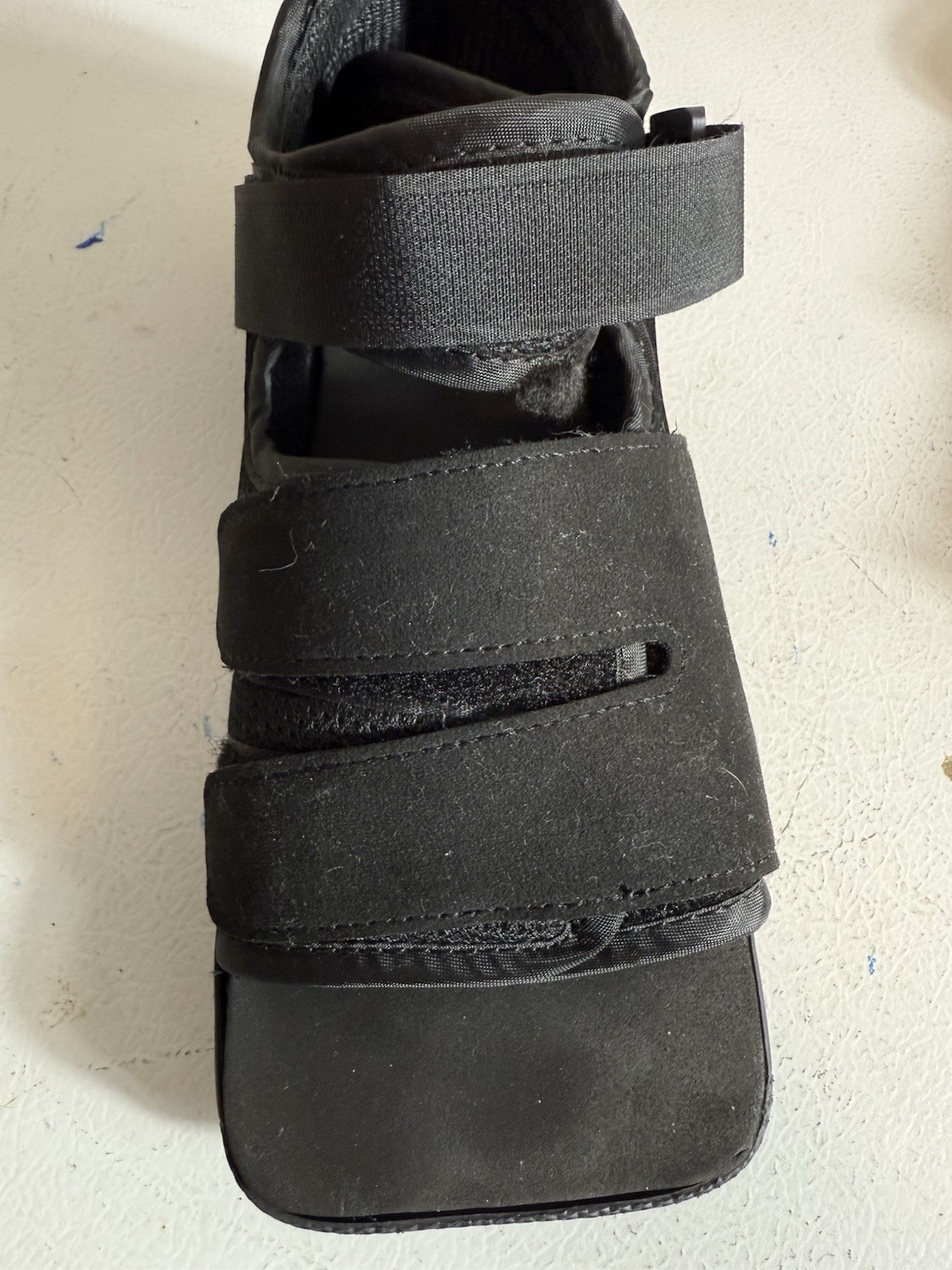 Darco OrthoWedge , Square-Toe Healing Shoe -Women’s Medium. Post Surgery