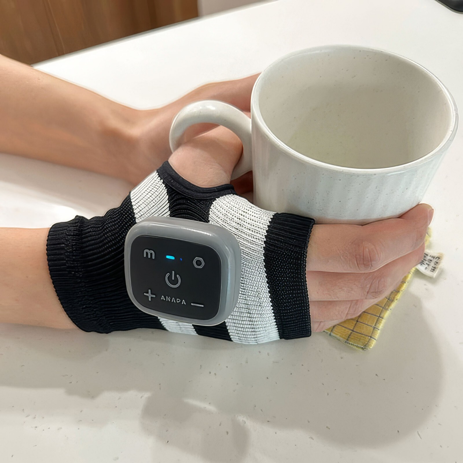 Anapa Microcurrent Low-Frequency Hand Massager Pain Relief Recovery Blood Flow