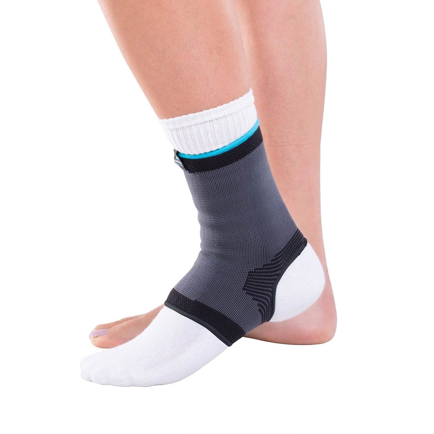DonJoy Advantage Elastic Ankle Sleeve for Sprains, Small 7.75″-8.5″, Black