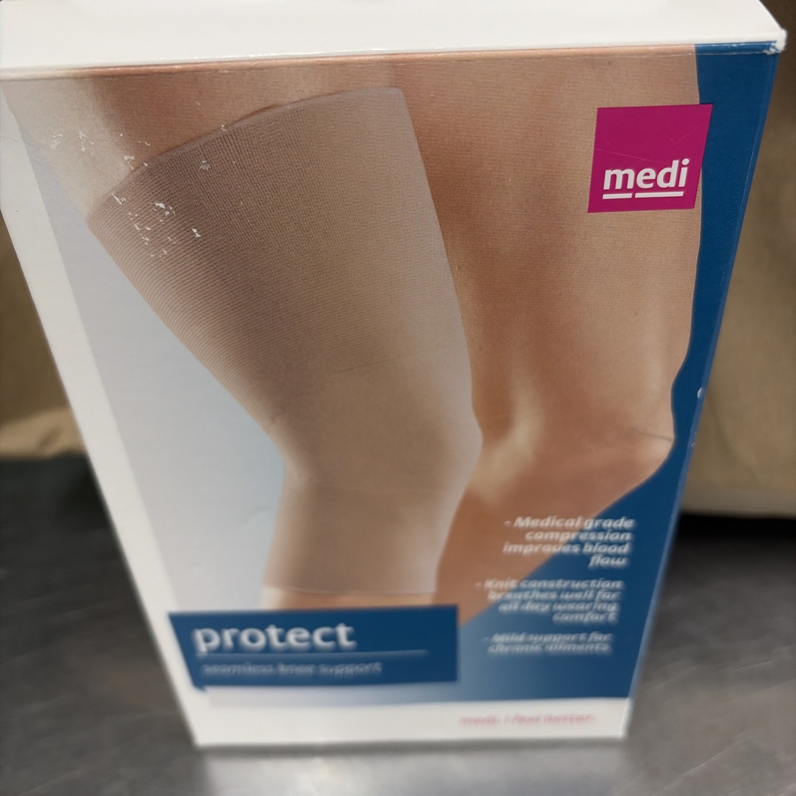 Mediven Seamless Knit Knee Support Silicone Top Band (Beige) Medium 60203