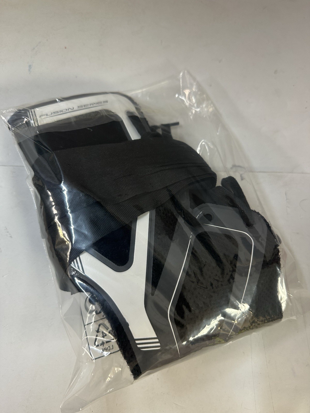 Ovation Black Medical Fusion Series Nu-Form Ankle Brace – SIZE MEDIUM