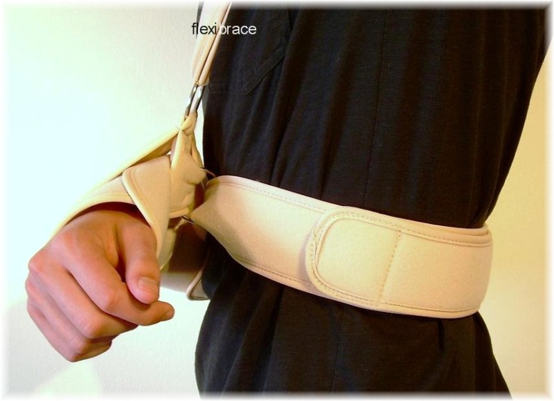 Arm Sling Shoulder Immobilizer Padded Support Brace Universal New by Flexibrace