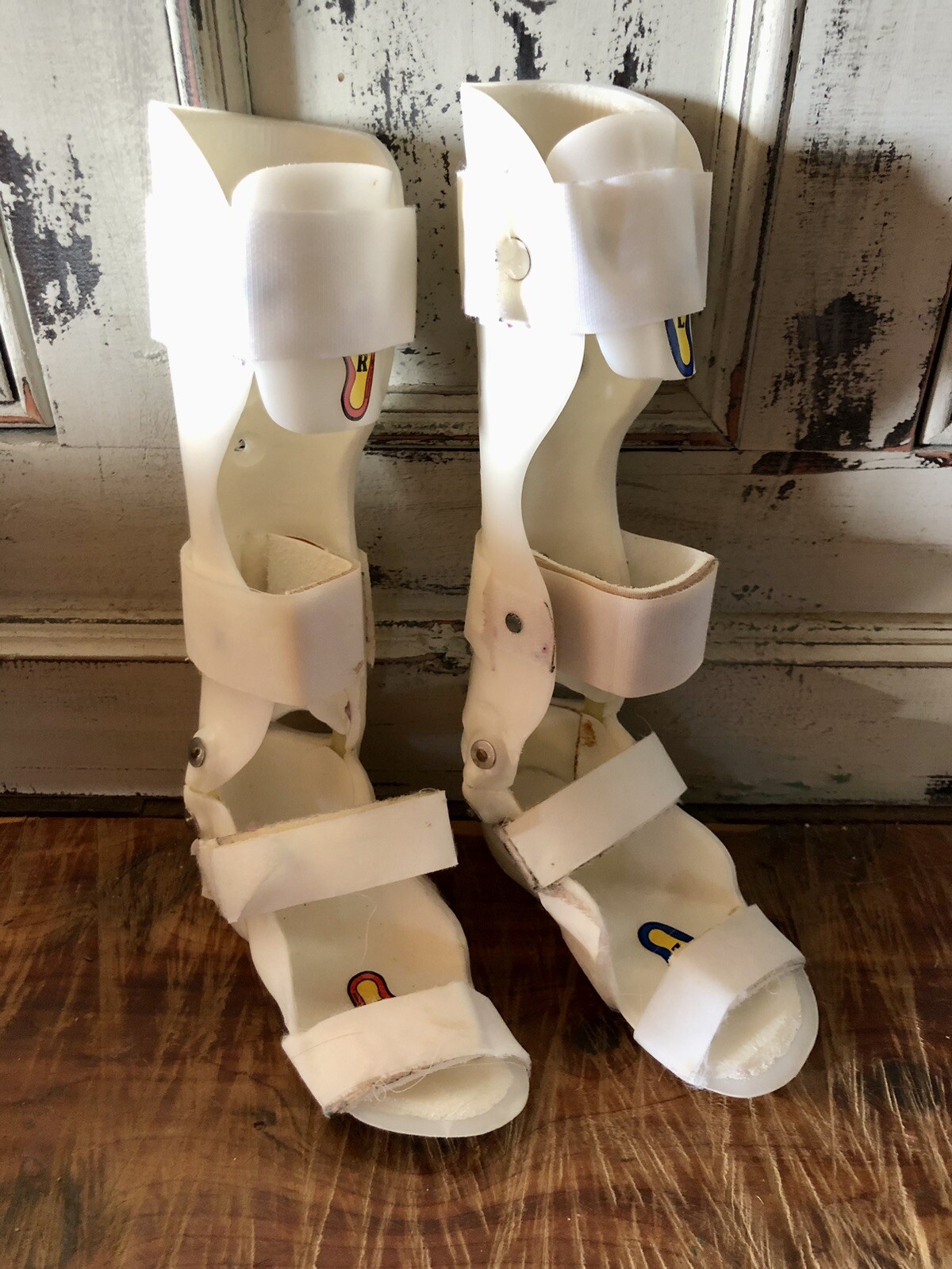 Pediatric Leg Braces Left And Right – 6” Foot