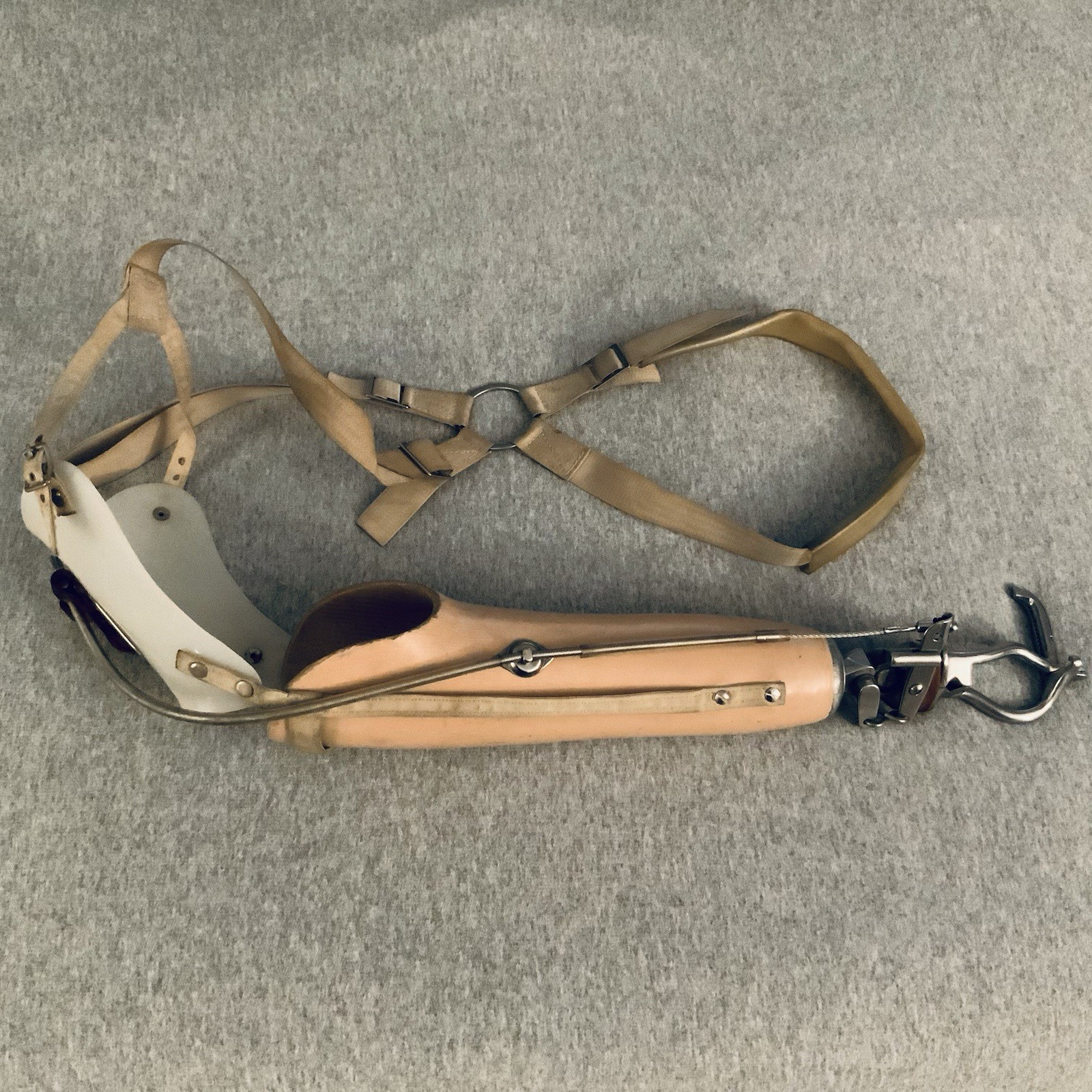 Vintage Prosthetic Adult Arm Body Powered Dorrance 6 Hook Medical Display Prop