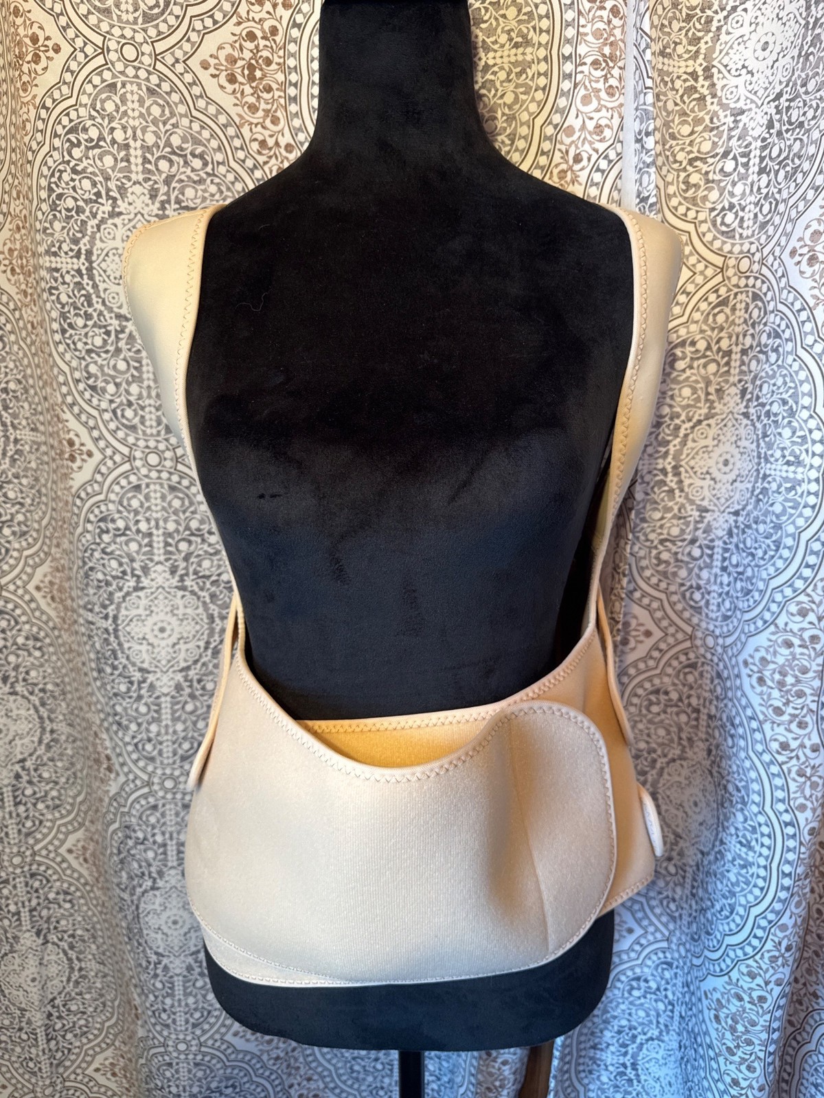 Fit Geno Adjustable Beige Posture Corrector Back Support Belt
