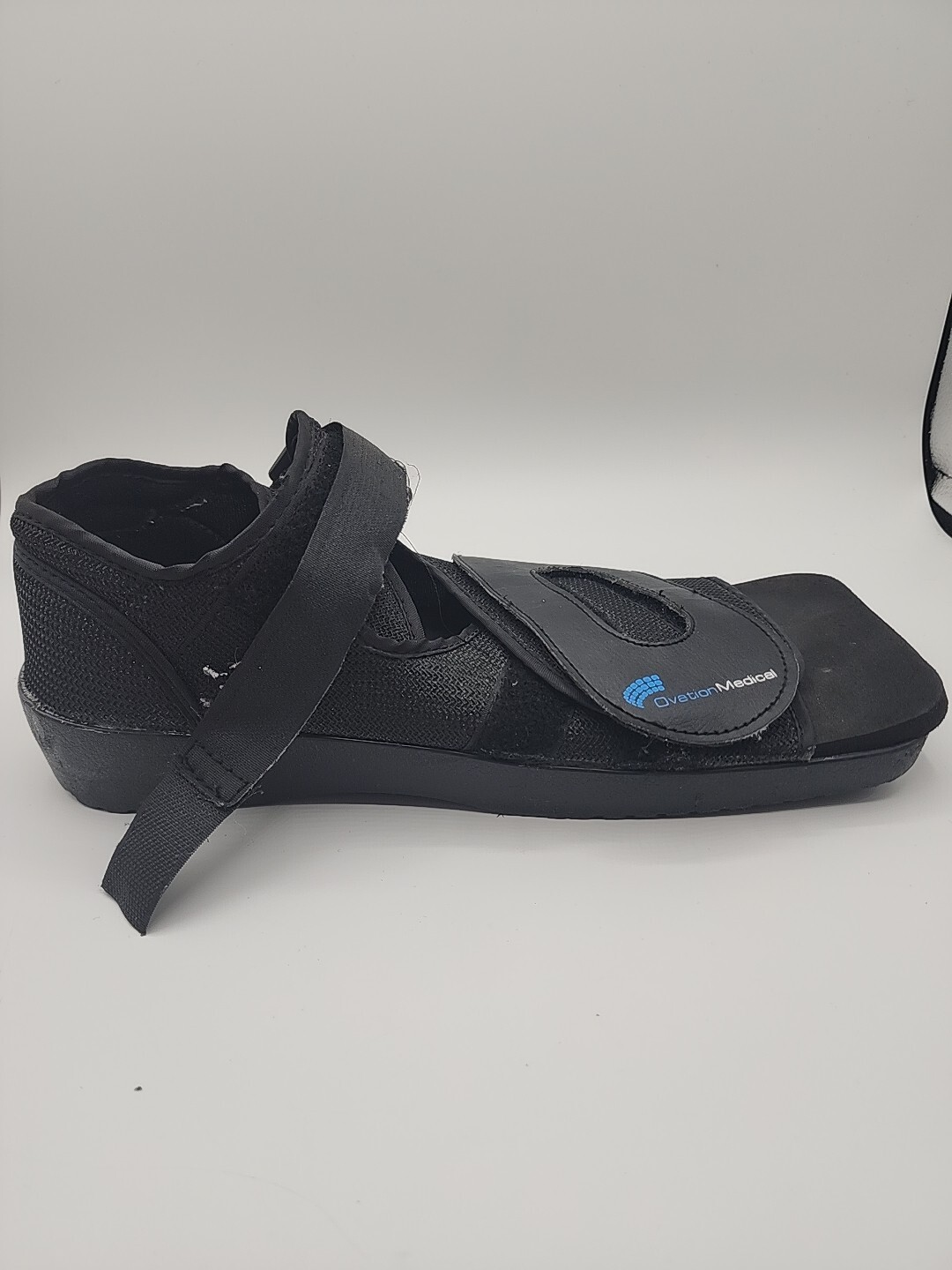 Ovation Medical Size Medium Post Op Flat Surgical Shoe Round Toe Black Orthotic