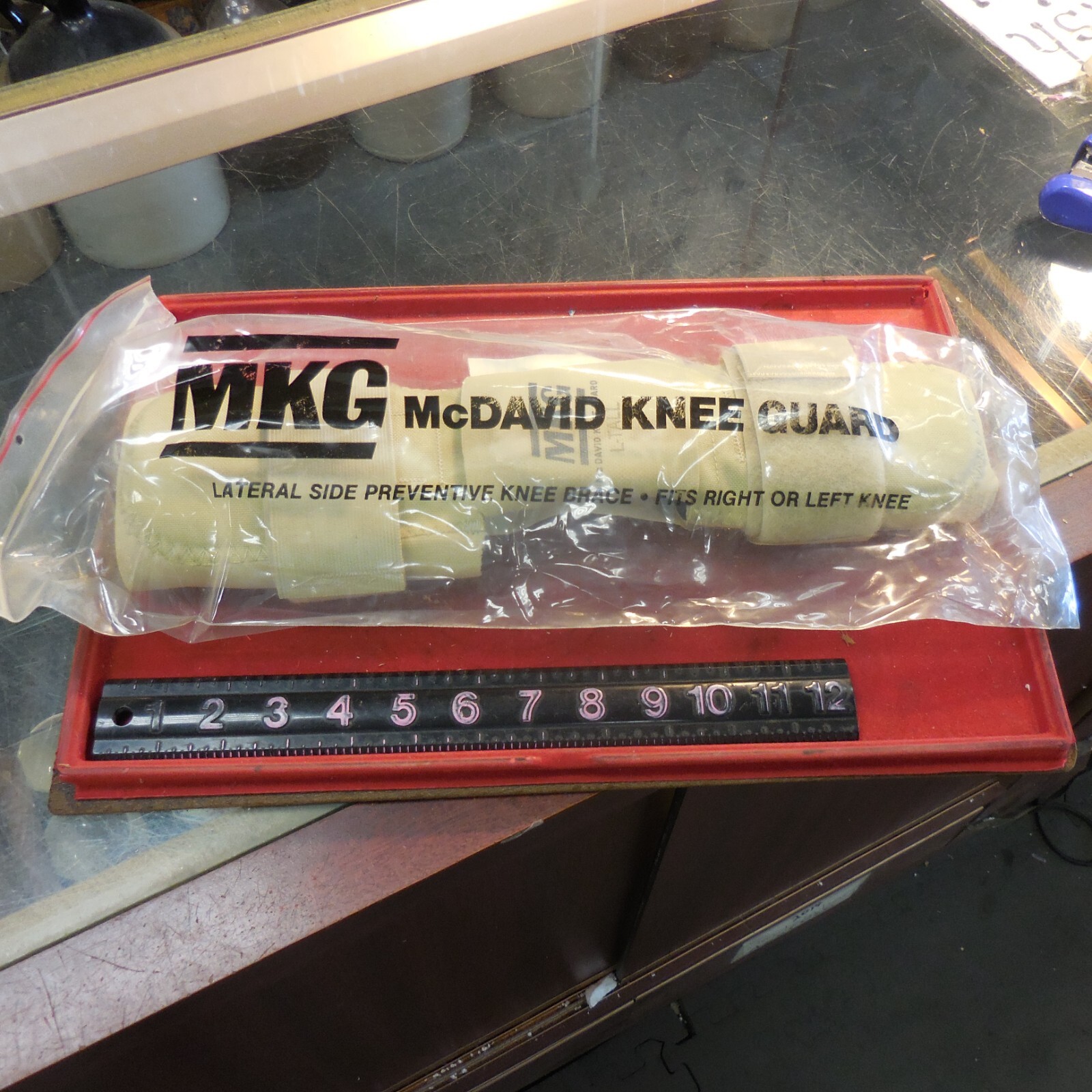 New McDavid Protective Knee Brace With Instructions, Fits Left or Right Knee