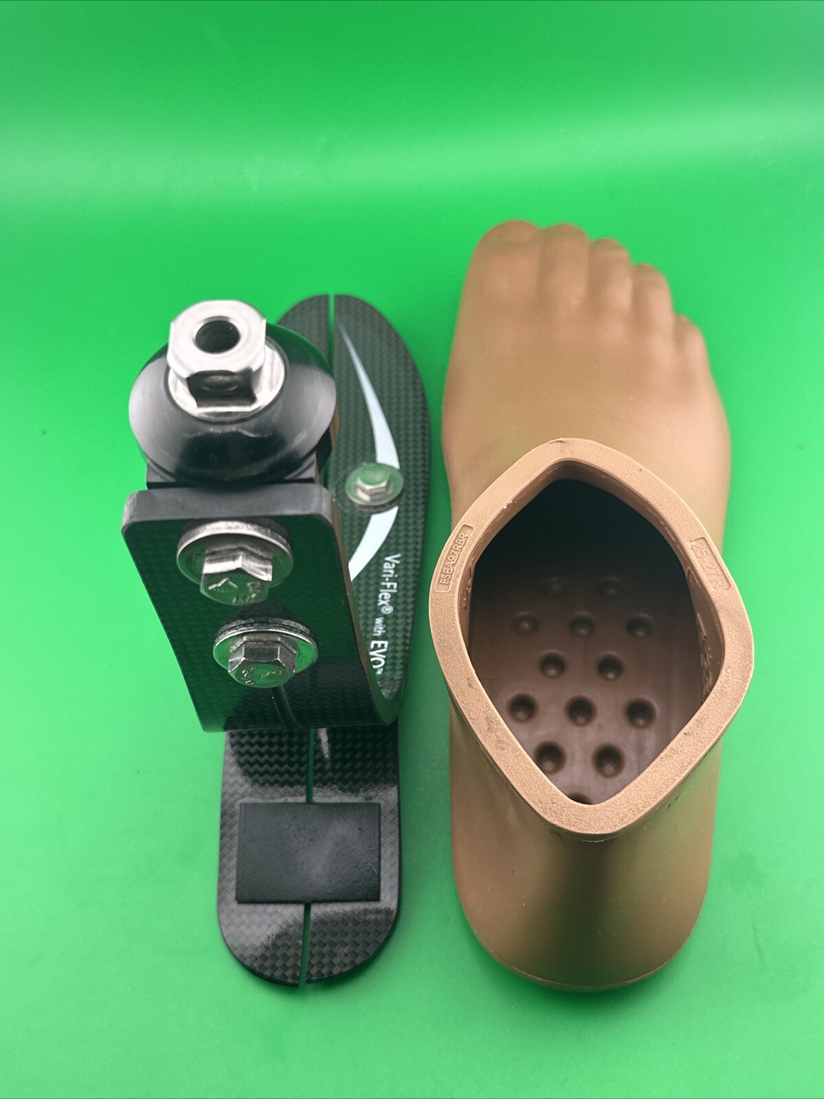 Ossur Variflex Vari-flex Prosthetic Foot. Sz 26. Category 3. Perfect. Right