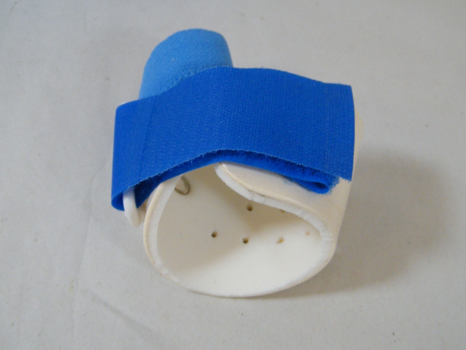 (6) AILMED FREEDOM THUMBKEEPER LEFT HAND, S, M, L