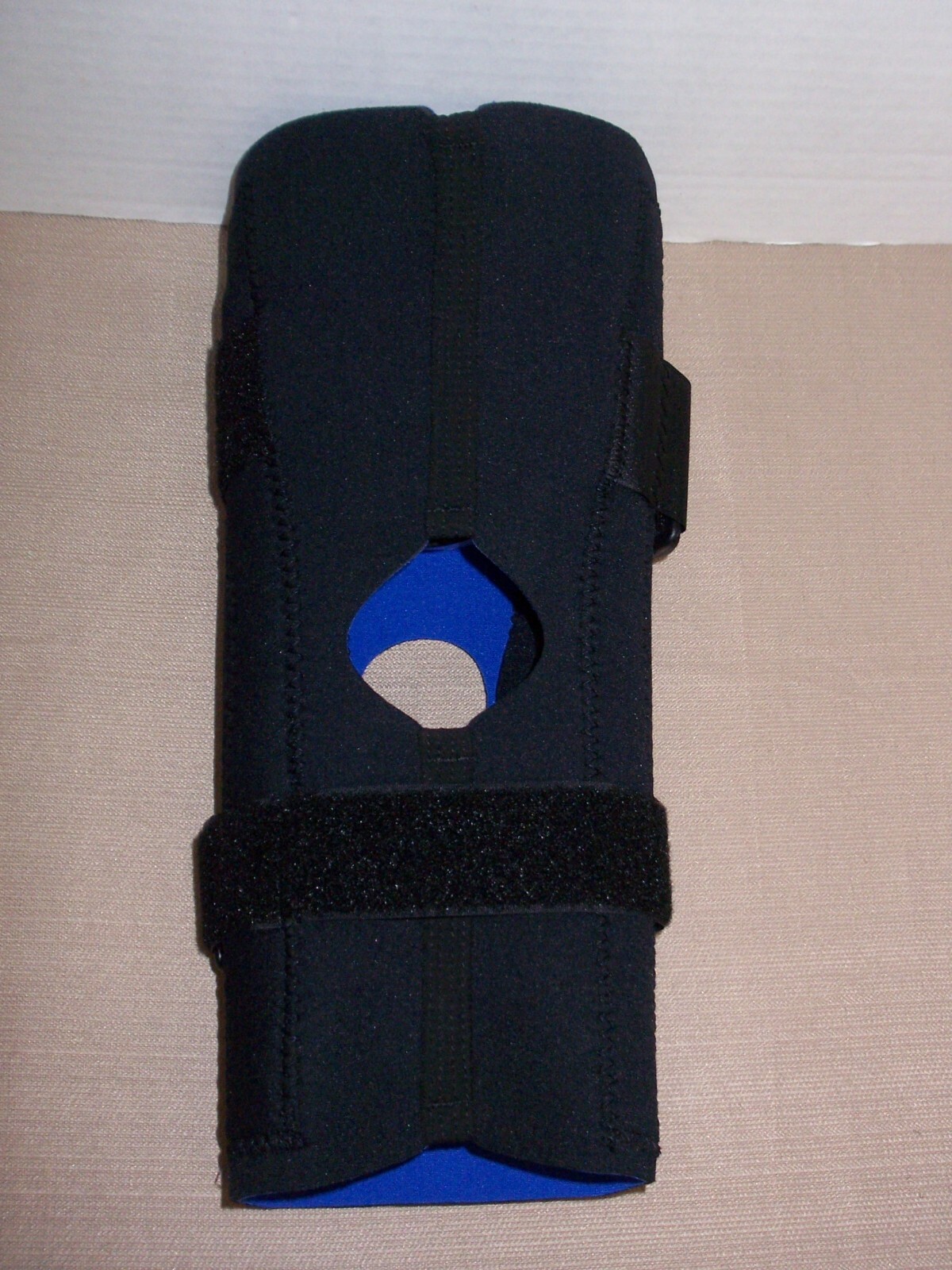 Knee mobility firm support stabilizer neoprene-FrontLine K46 adult small NEW USA