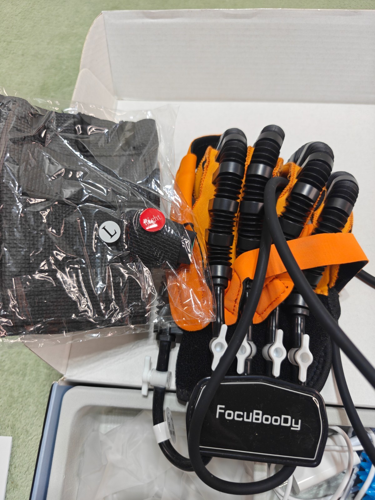 Electric Hand RehabilitationRobot Gloves Stroke Recovery Training (Size L Right)