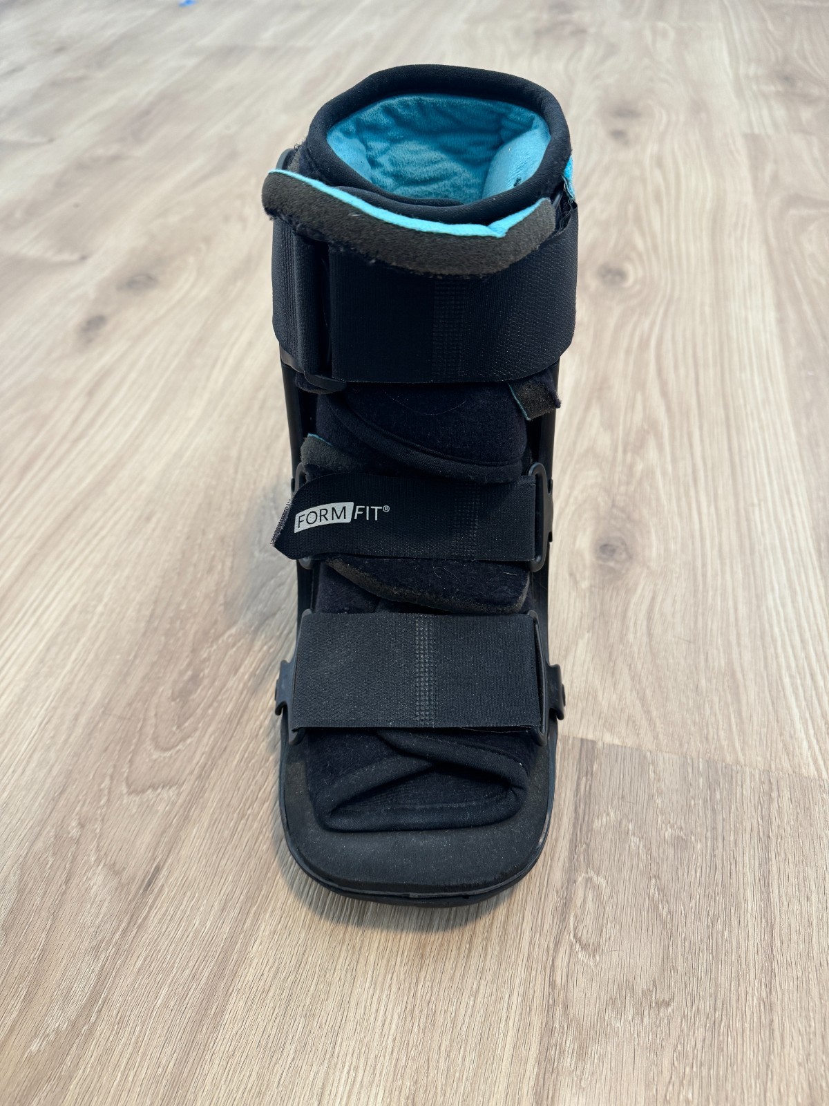 Ossur Formfit Walker Low Top SM Black Boot (W0500BLK)