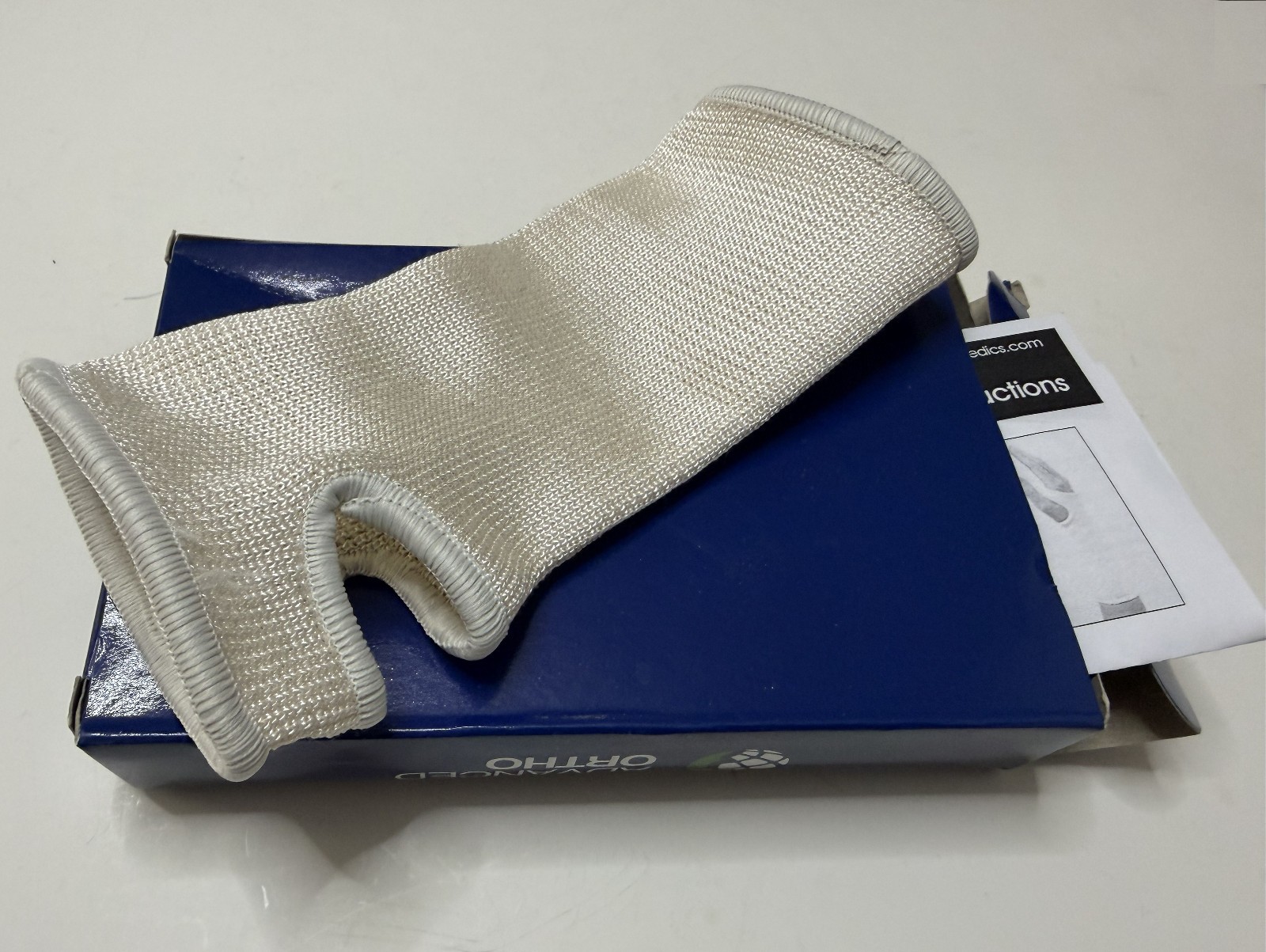 Advanced Orthopaedics LARGE White Elastic Slip-On Wrist Support NEW Made in USA