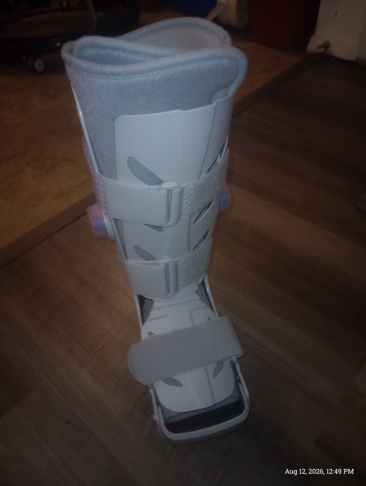 Aircast Adjustable Walking Boot Ankle/Foot Immobilizer Brace Gray/White Size M