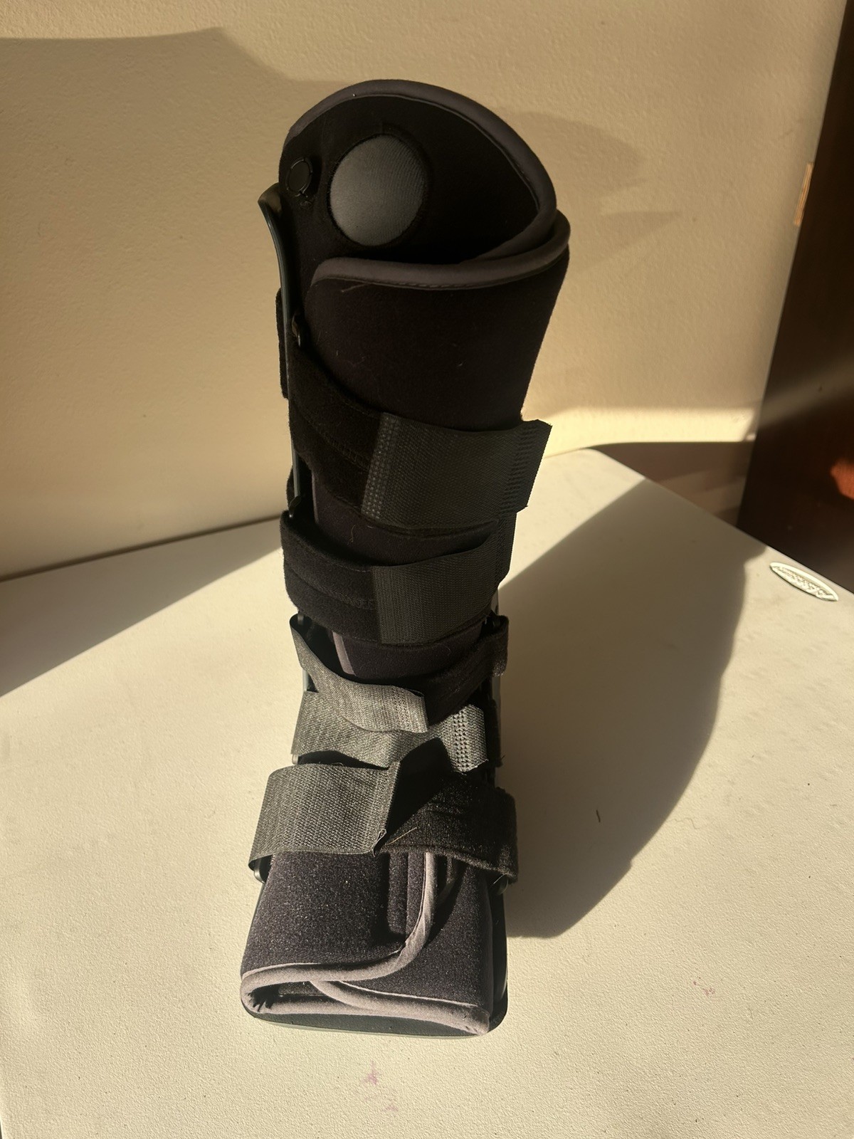 DONJOY Maxtrax 2 Walking Boot Air Walker Orthopedic Foot Ankle Brace Cast Medium