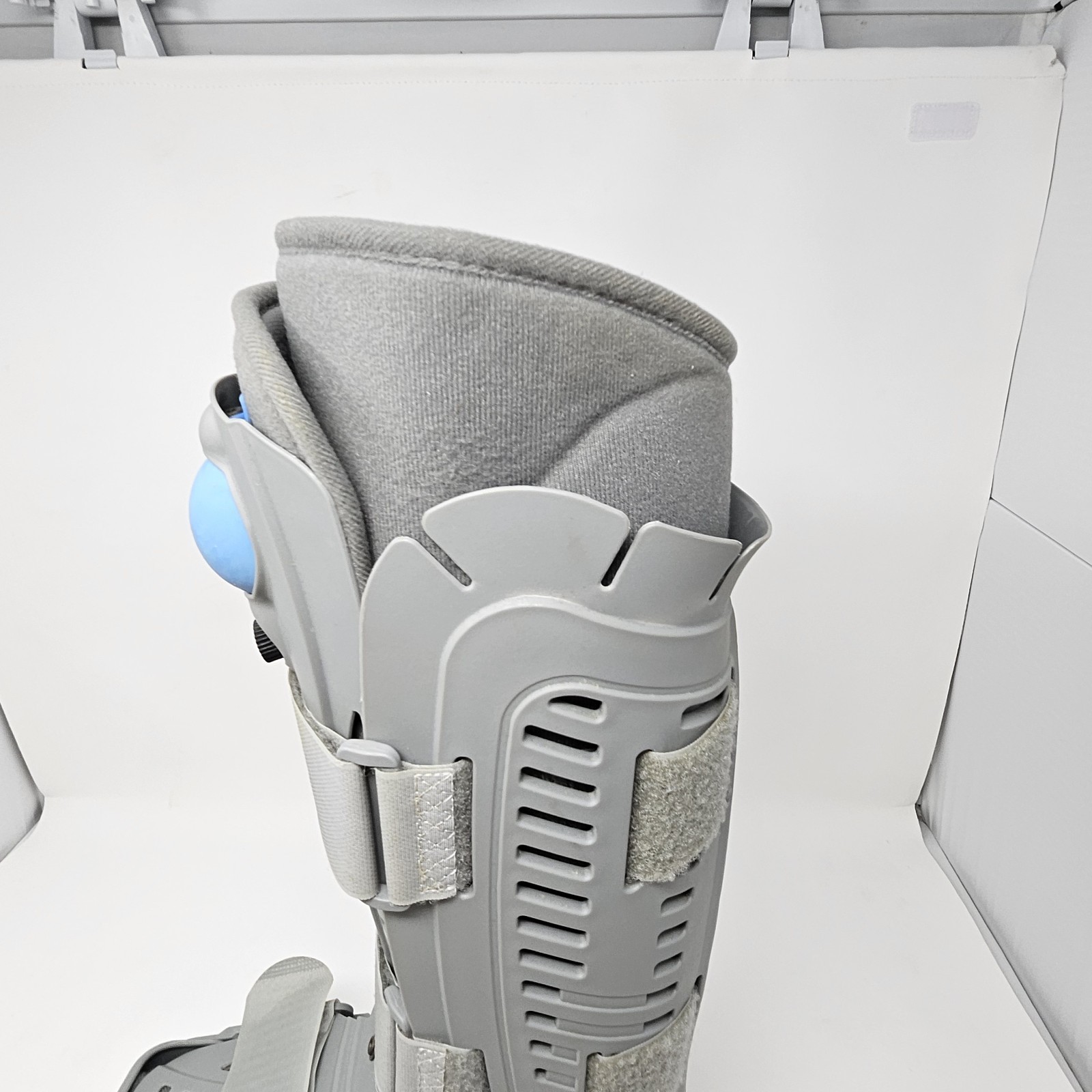 United Ortho 360 Air Walker Boot Size M Pneumatic Medical Orthopedic Fracture