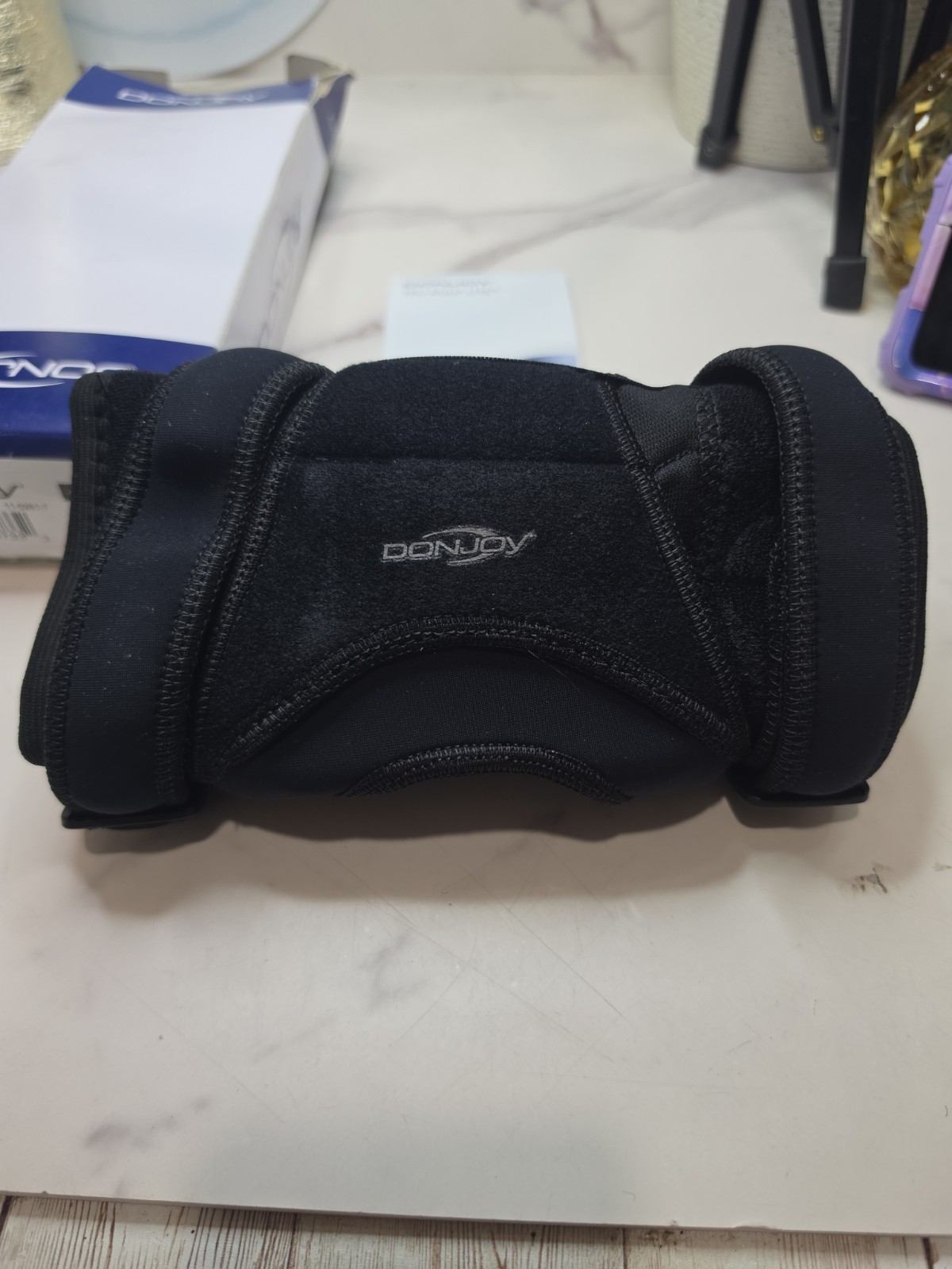 DonJoy Tru-Pull Lite Knee Support Brace for Women and Men | Adjustable. XXXL