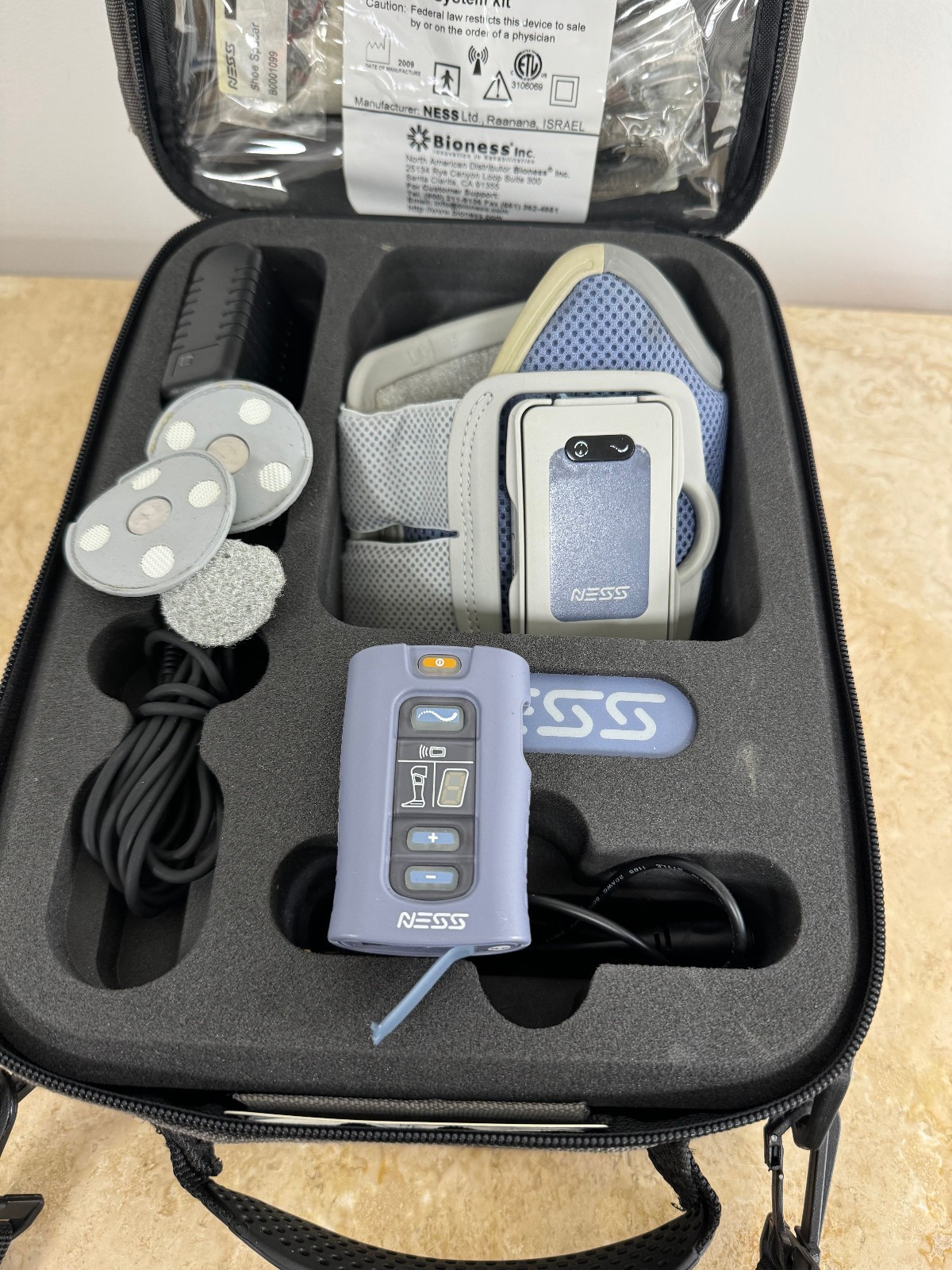 Bioness Ness L300 Leg/Foot Drop System Kit Left Lower Pads and Charger #18216