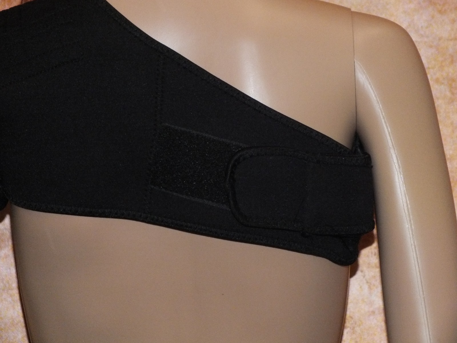 Unbranded / Generic Solid Black Hook & Loop Shoulder Brace (109872) Only *READ*