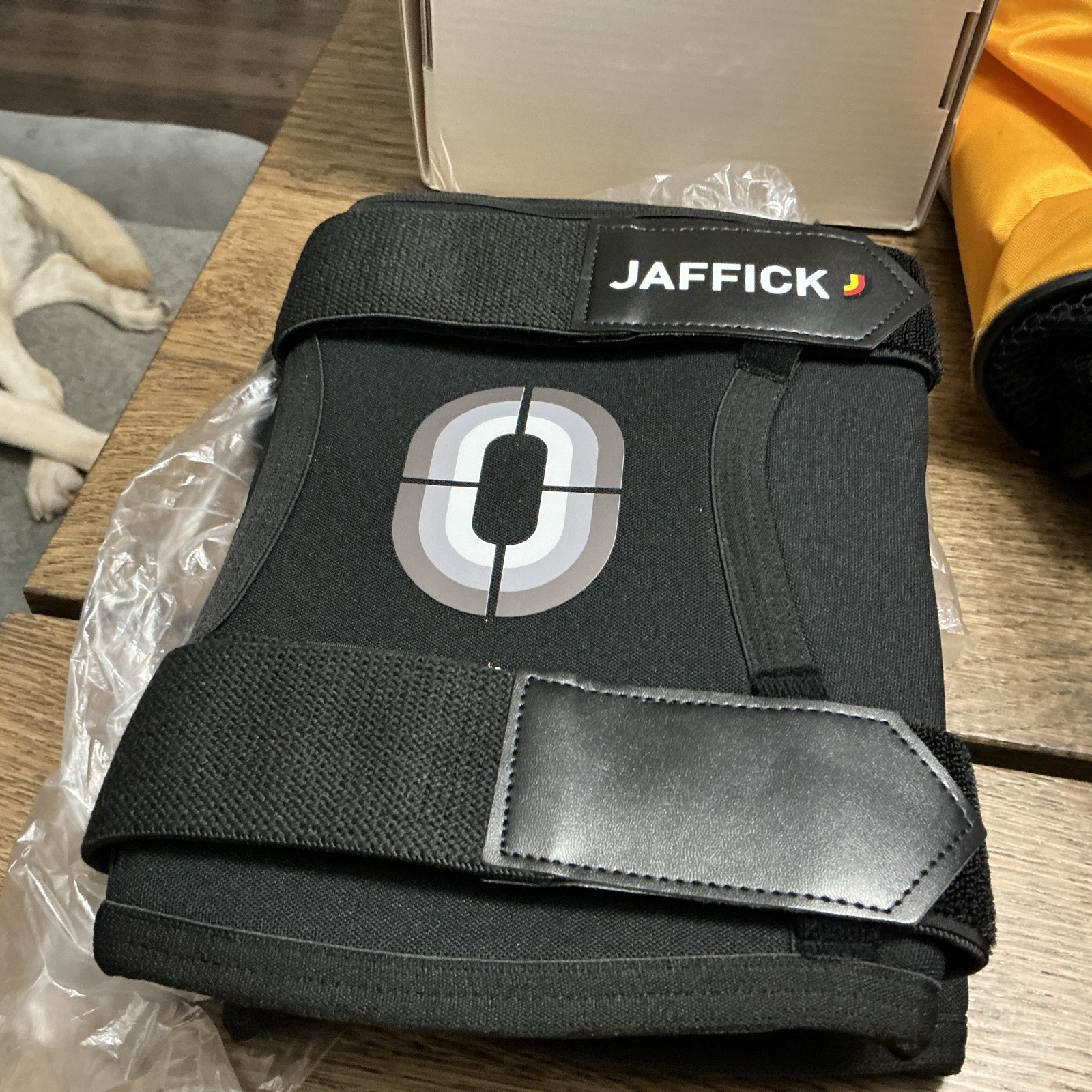 Jaffick Knee Sleeves (1 Pair),Double Layer Compression Braces Black – XL