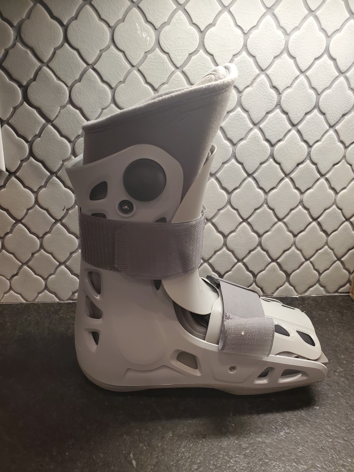 Aircast Soft Strike Foot Ankle Walking Boot Size Medium
