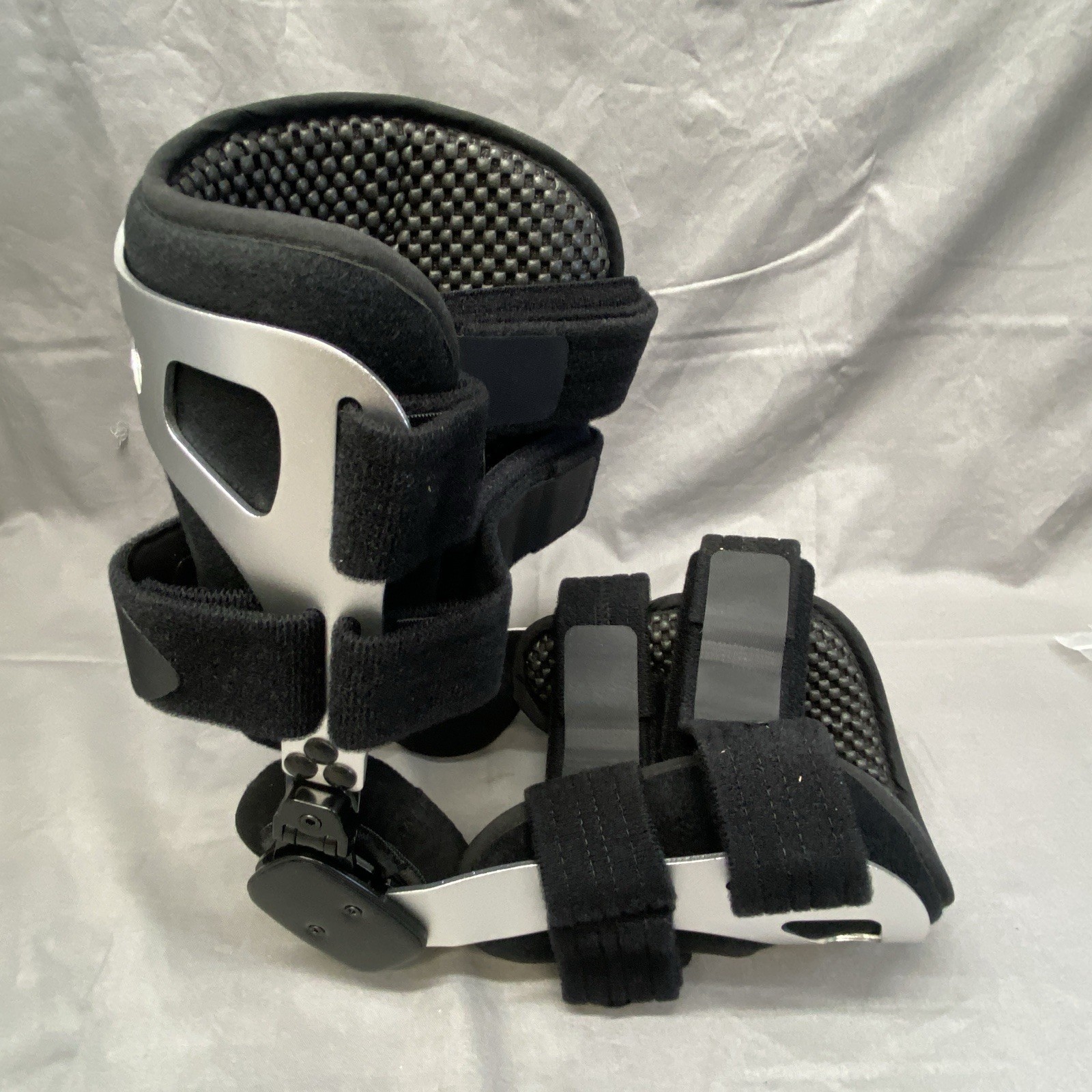 ISO Preferred OA Dual Upright ROM Hinge Knee Brace Post-Op Ligament M/RT