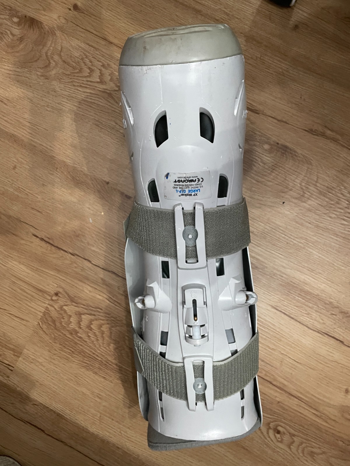 Aircast XP Walker with pump (Extra Pneumatic) Walker Boot Large 01P-L