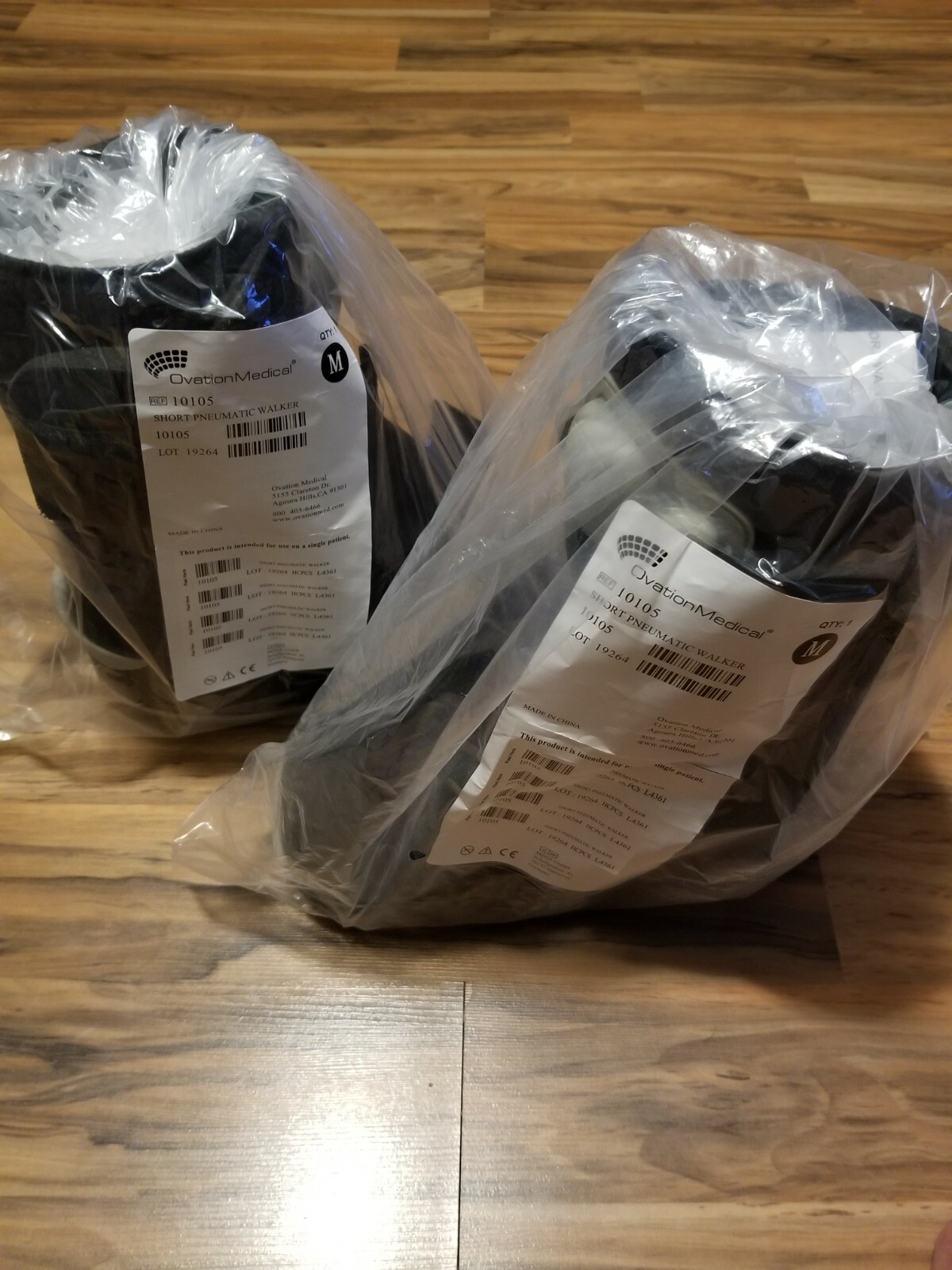 Barely Used – Pair of Ovation Medical Short Pneumatic Air Walker Boots with pads