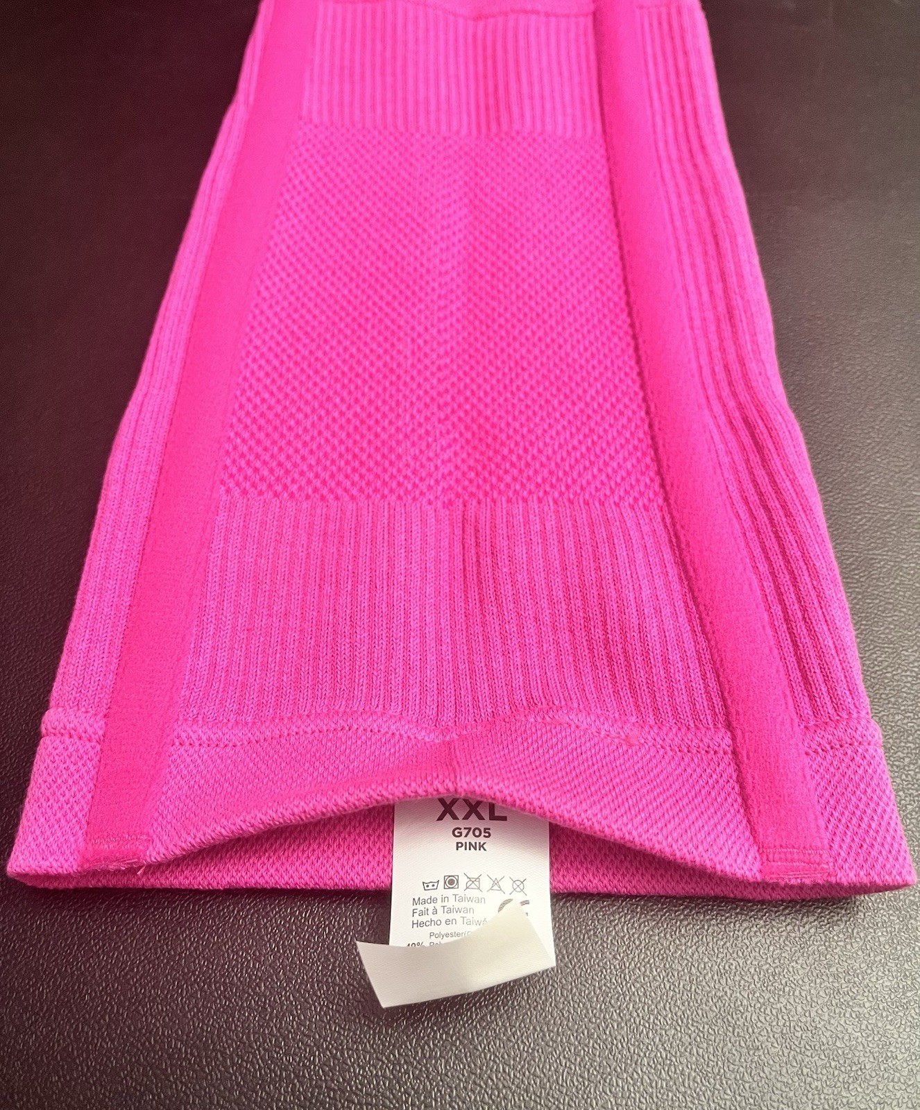 Incrediwear Knee Sleeve XXL Pink Therapeutic Brace – Used Good Condition
