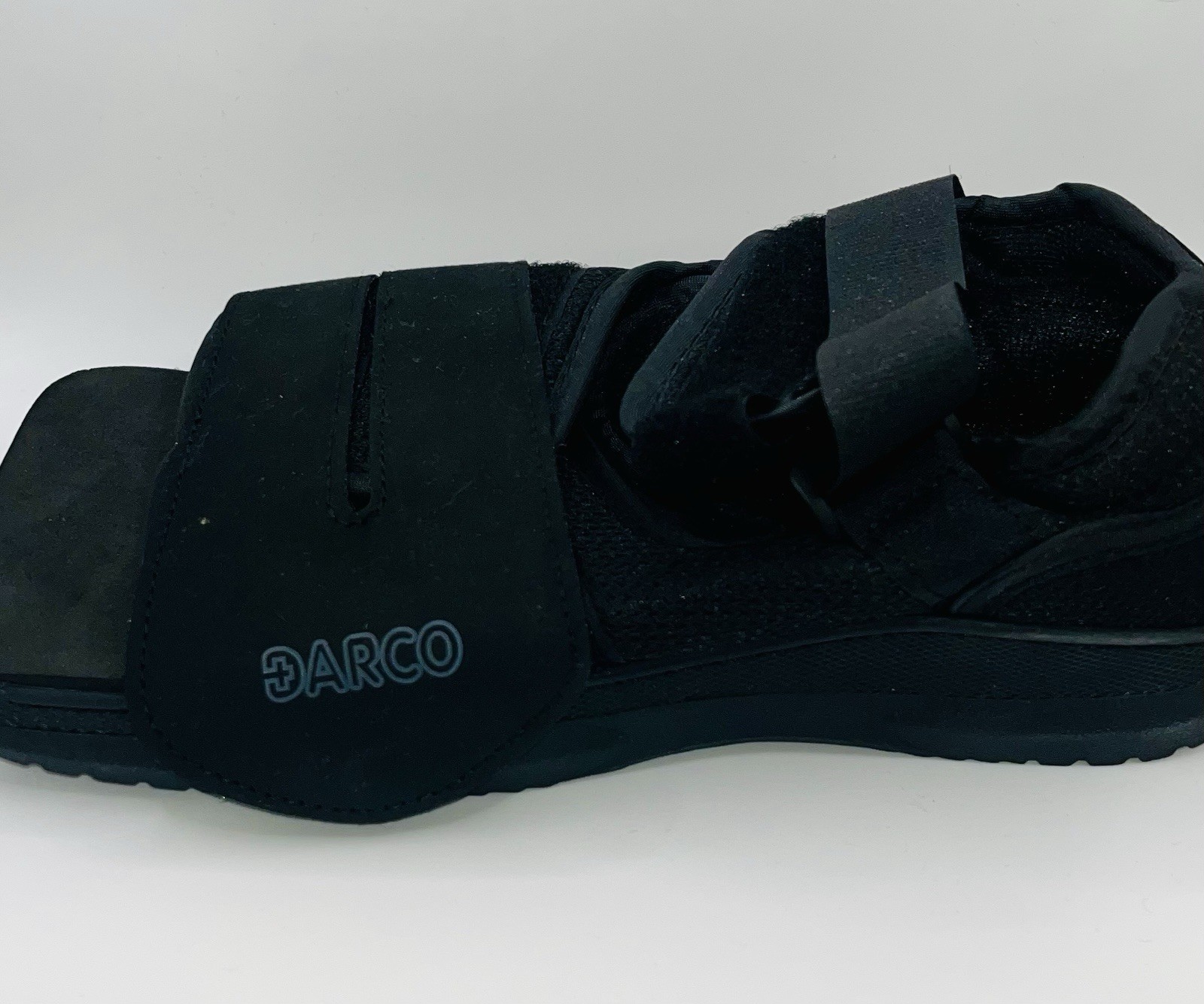 Darco Post Operative Shoe Open Toe Adjustable Straps / Black Size M