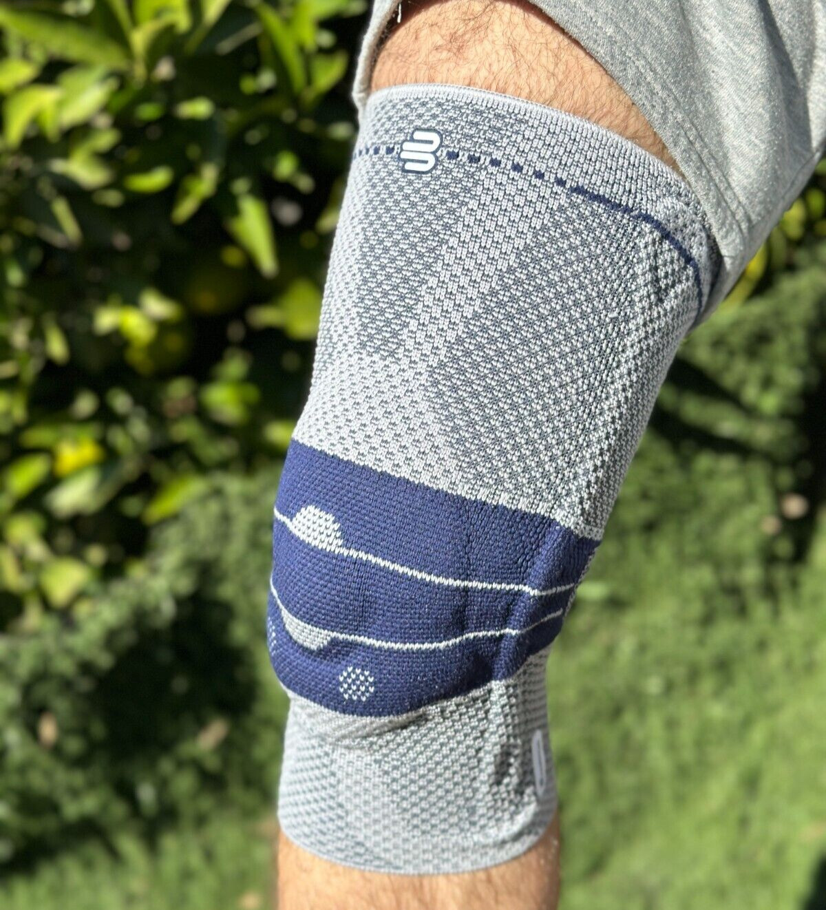 Bauerfeind GenuTrain Size 6 Knee Joint Brace Patella Support Meniscus Bandage