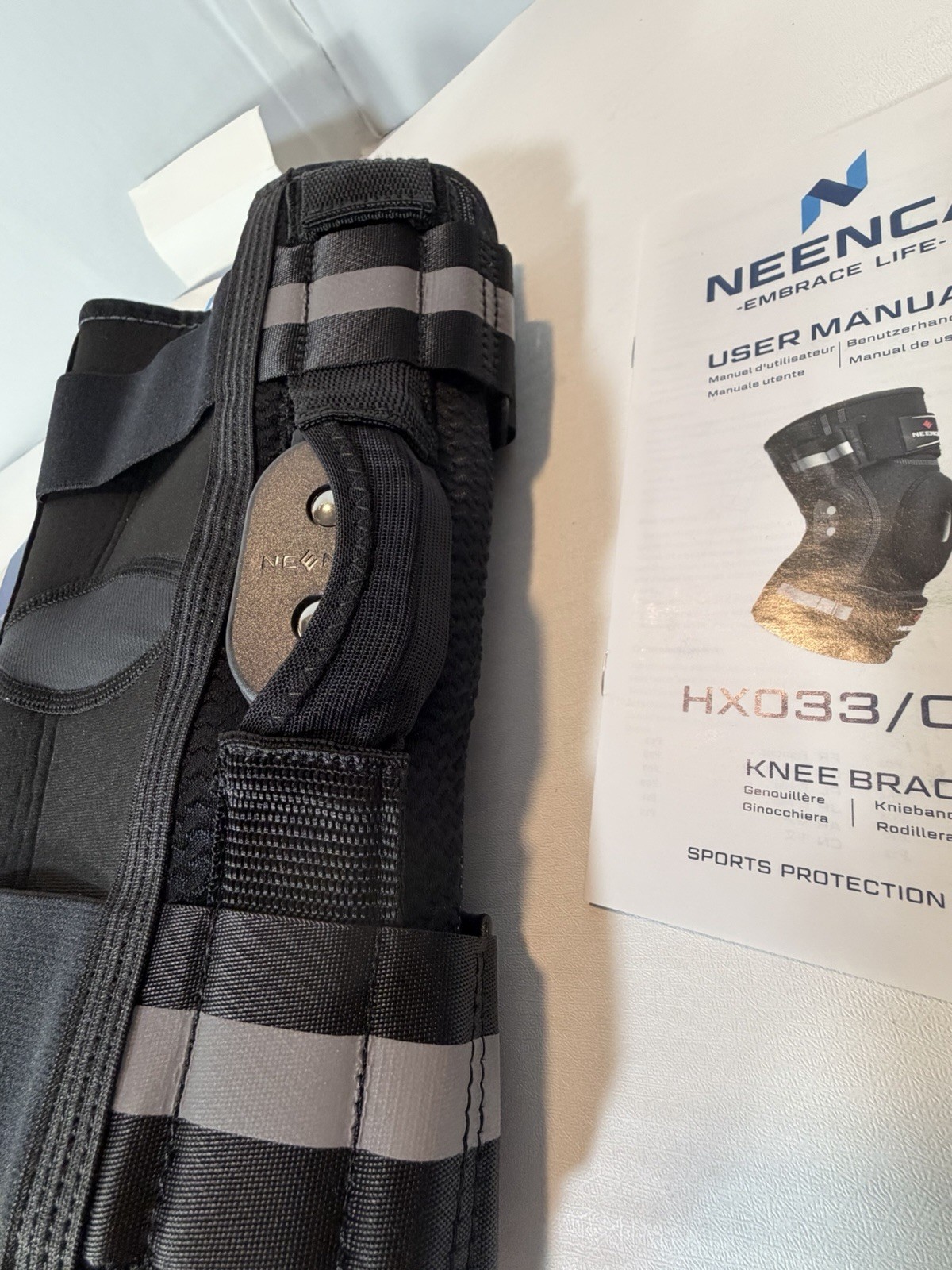 Knee Brace for Knee Pain, Hinged Knee Support Removable Dual Side Stabilizers