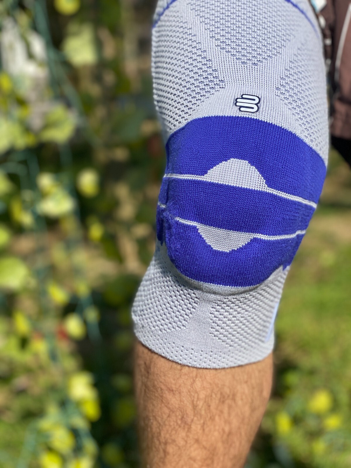 Bauerfeind GenuTrain Silicon Top Knee Brace Patella Support Sleeve ACL Size 7