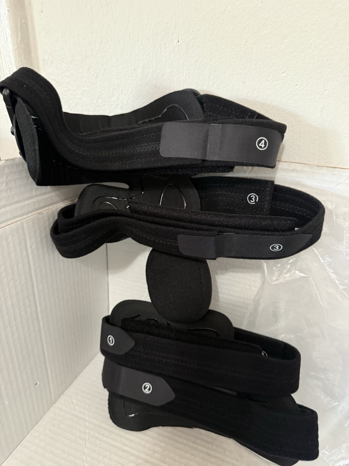 Unite Medical Single Upright Knee Support Right Orthosis #KO4351R Black NEW