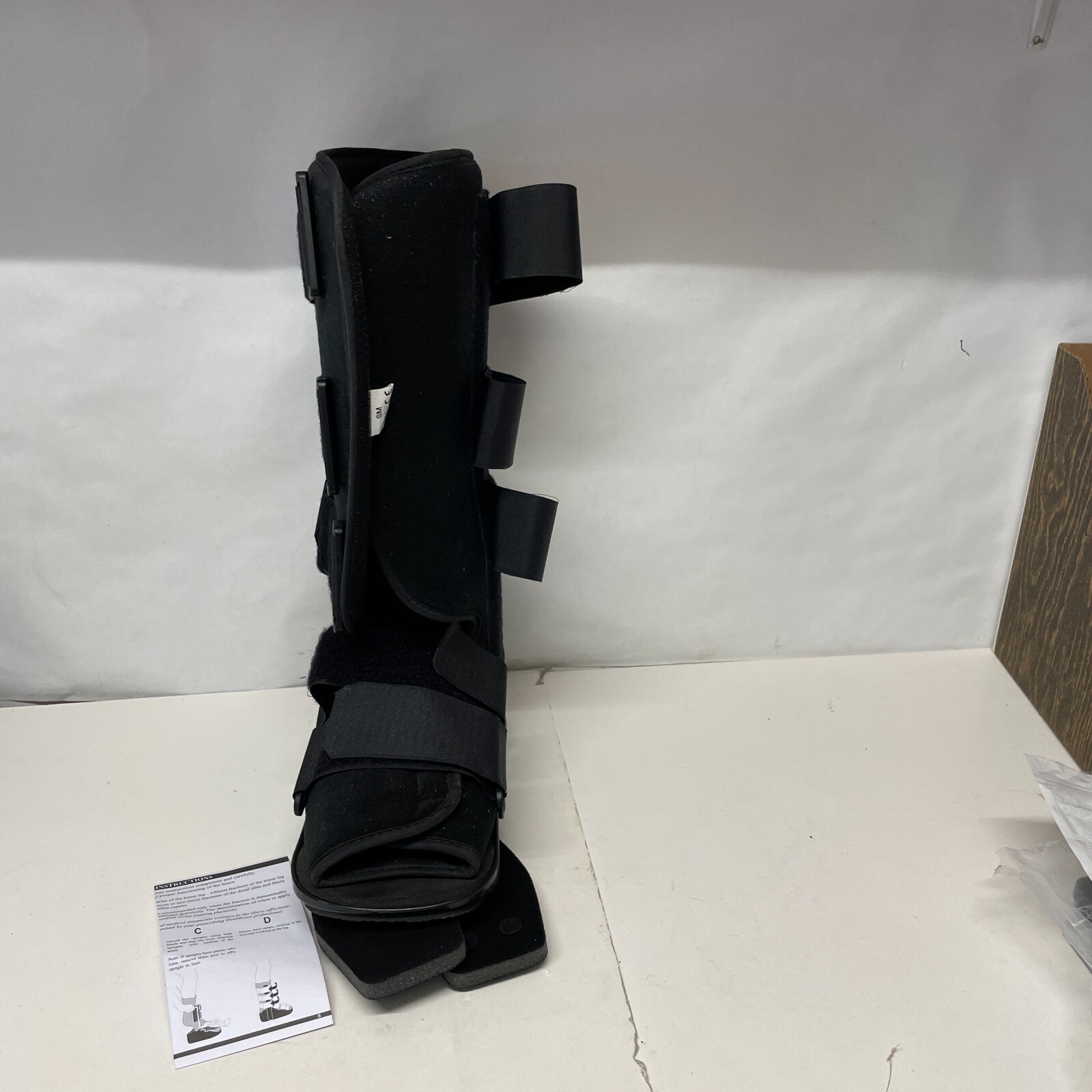 Corflex Lower Leg Fixed Shell Pneumatic Walker Small