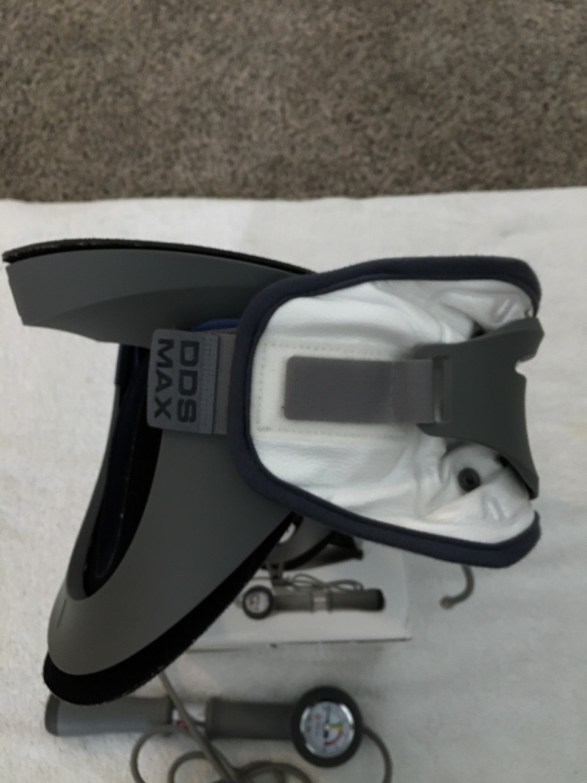DDS MAX Cervical Traction Collar Neck Brace with Manual Air Pump
