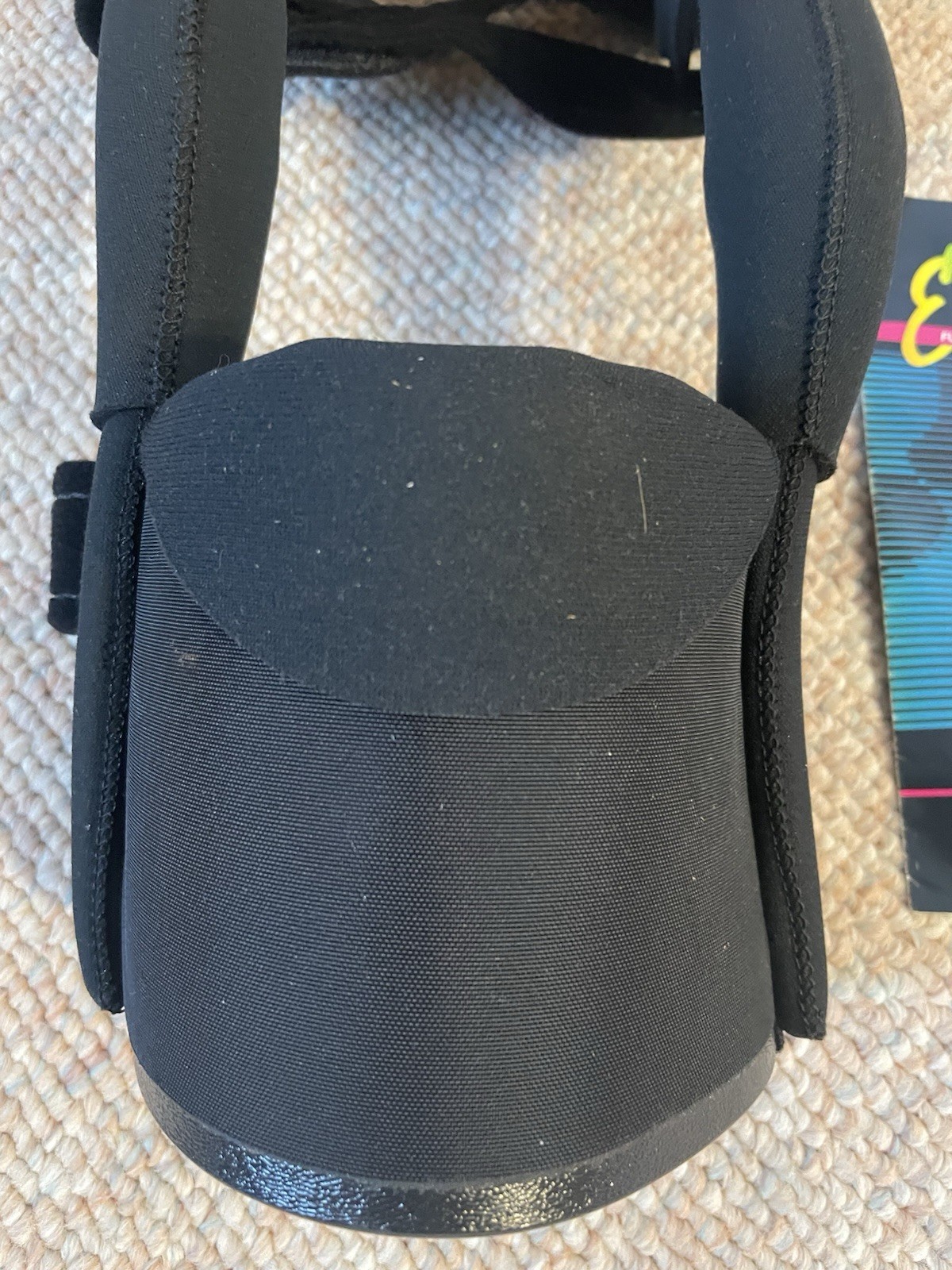 Omni Elite Hinged functional stability knee brace Size M Right leg USED