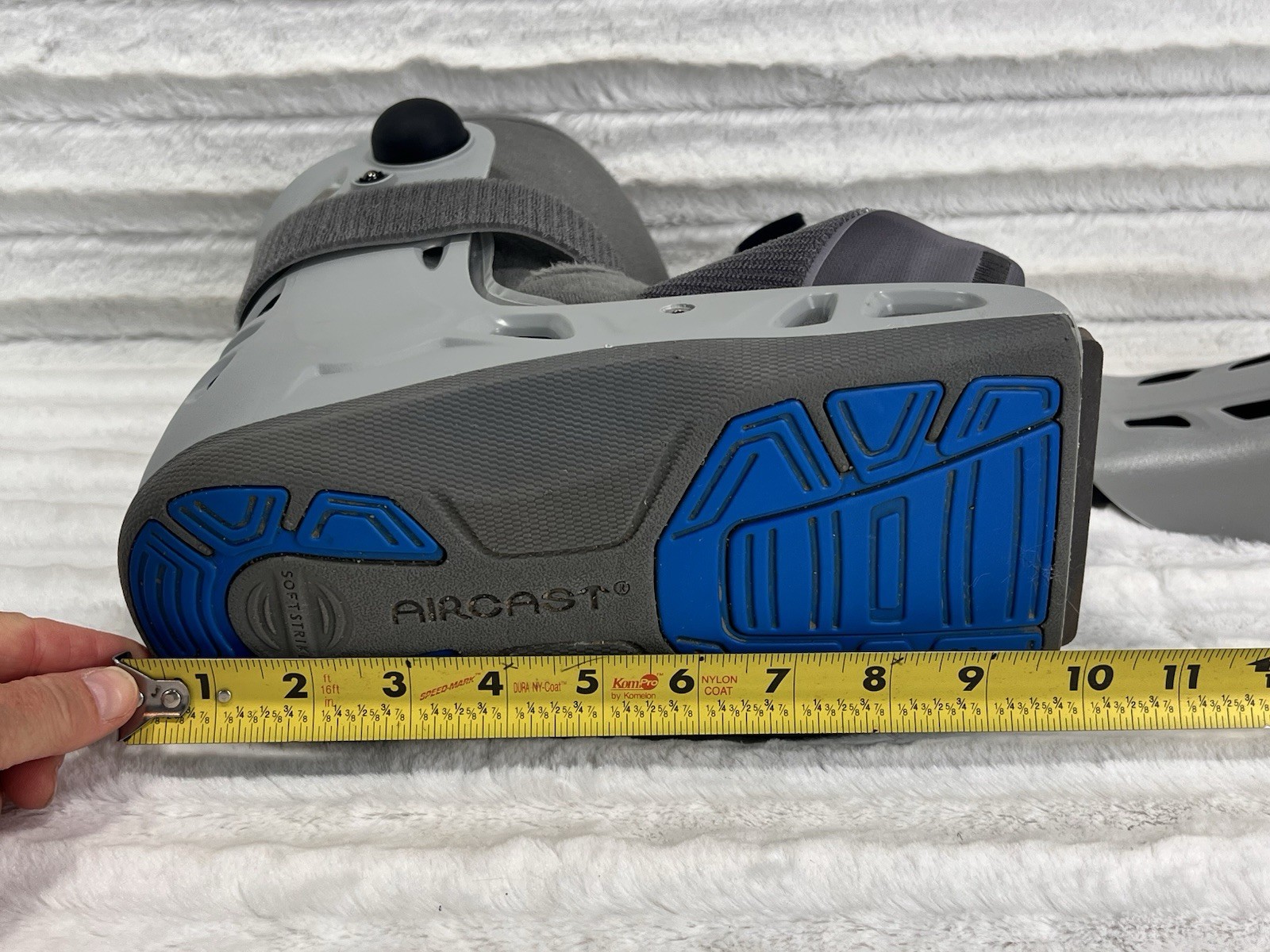Softstrike Aircast Walker Brace/Walking Boot DJO (Short) Size Small