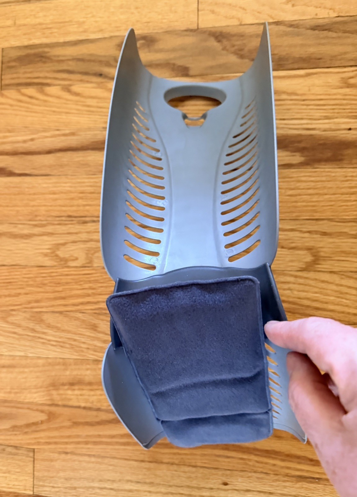 Ossur Rebound Air Walker Boot High Top, Large-Brand New Condition with bag