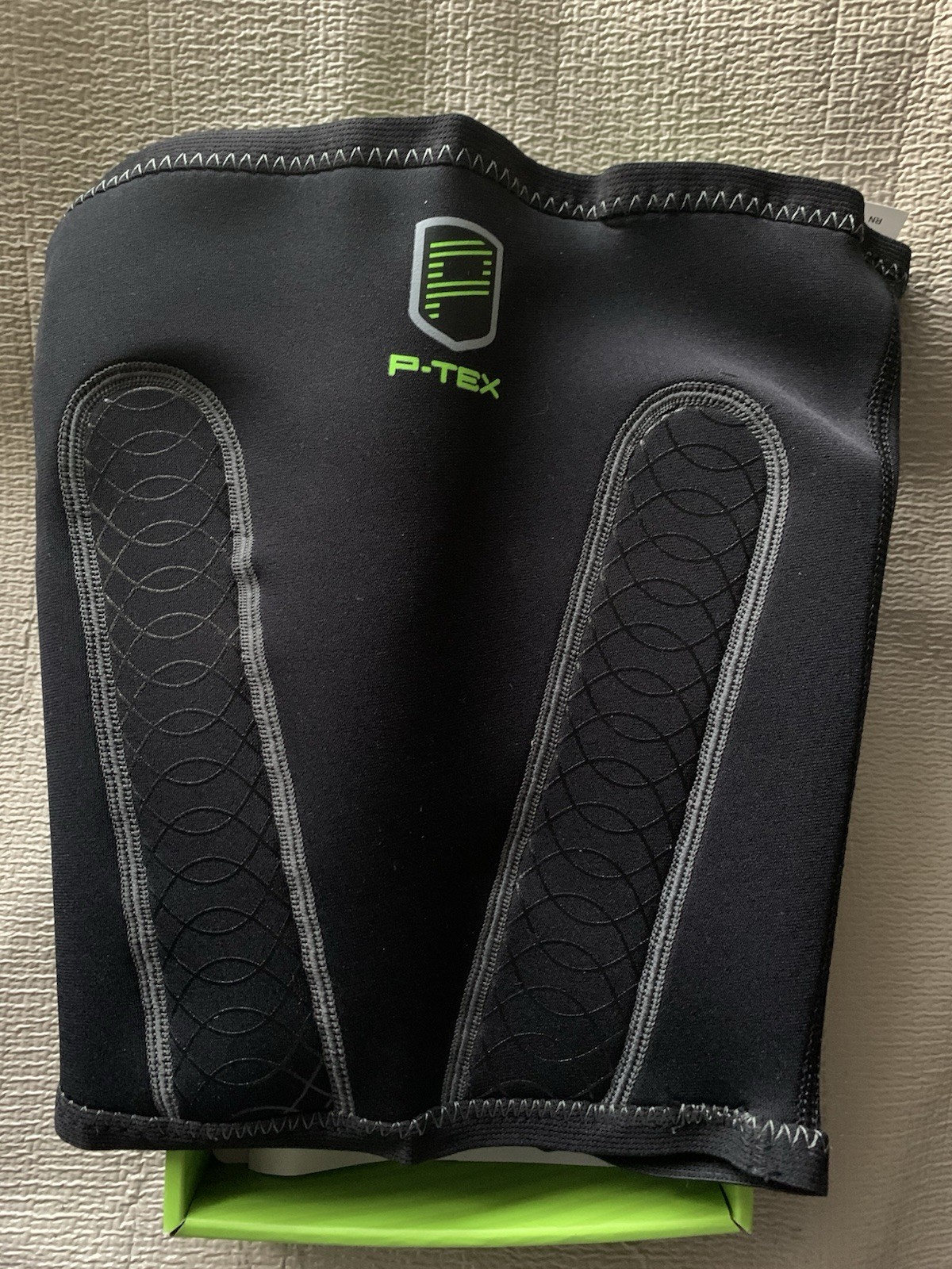 P-TEX PRO ** THIGH SLEEVE ** ” P-TEXG200 ” X-Large ** BLACK **NEW**