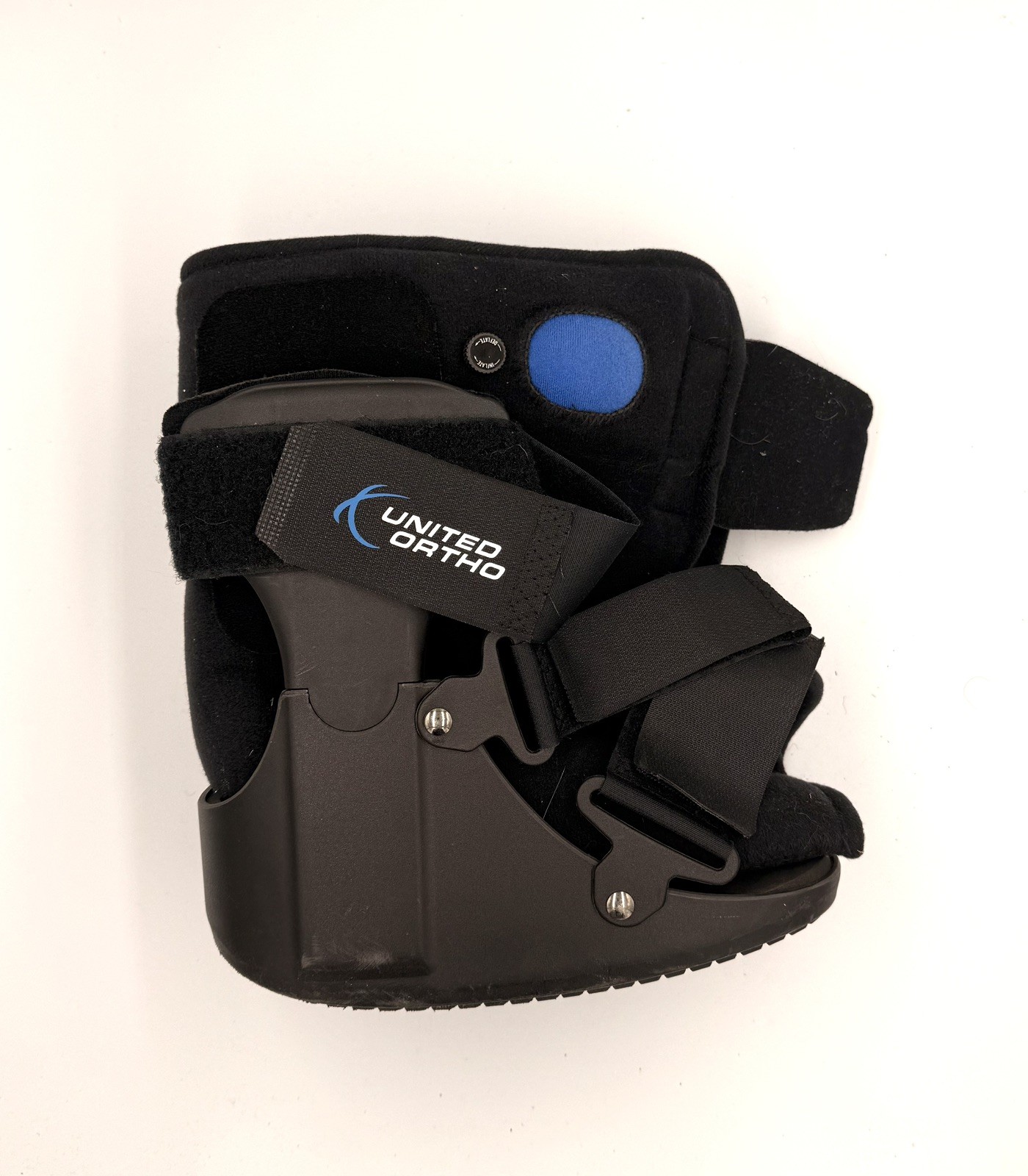 United Ortho Short Air Cam Walker Fracture Boot – Size Extra Small – Black