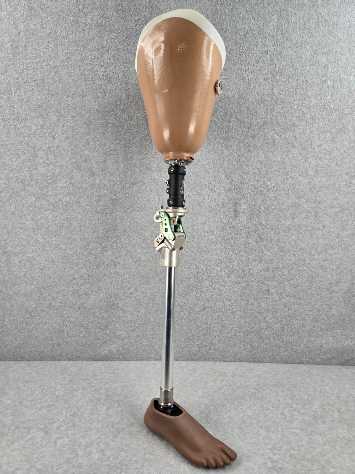 Prosthetic Right Leg Above Knee Foot 24 ST&G Mechanical Knee Bulldog Components