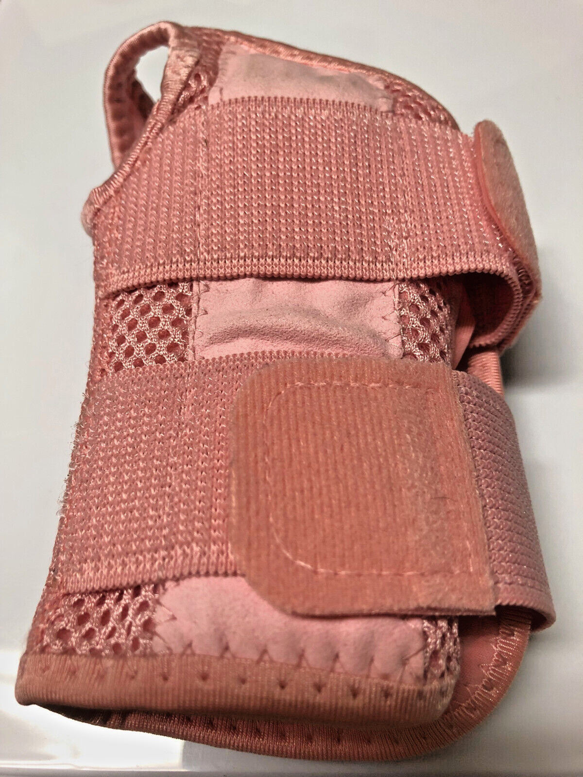 US-NuCamper Wrist Brace 003 Pink Left small medium