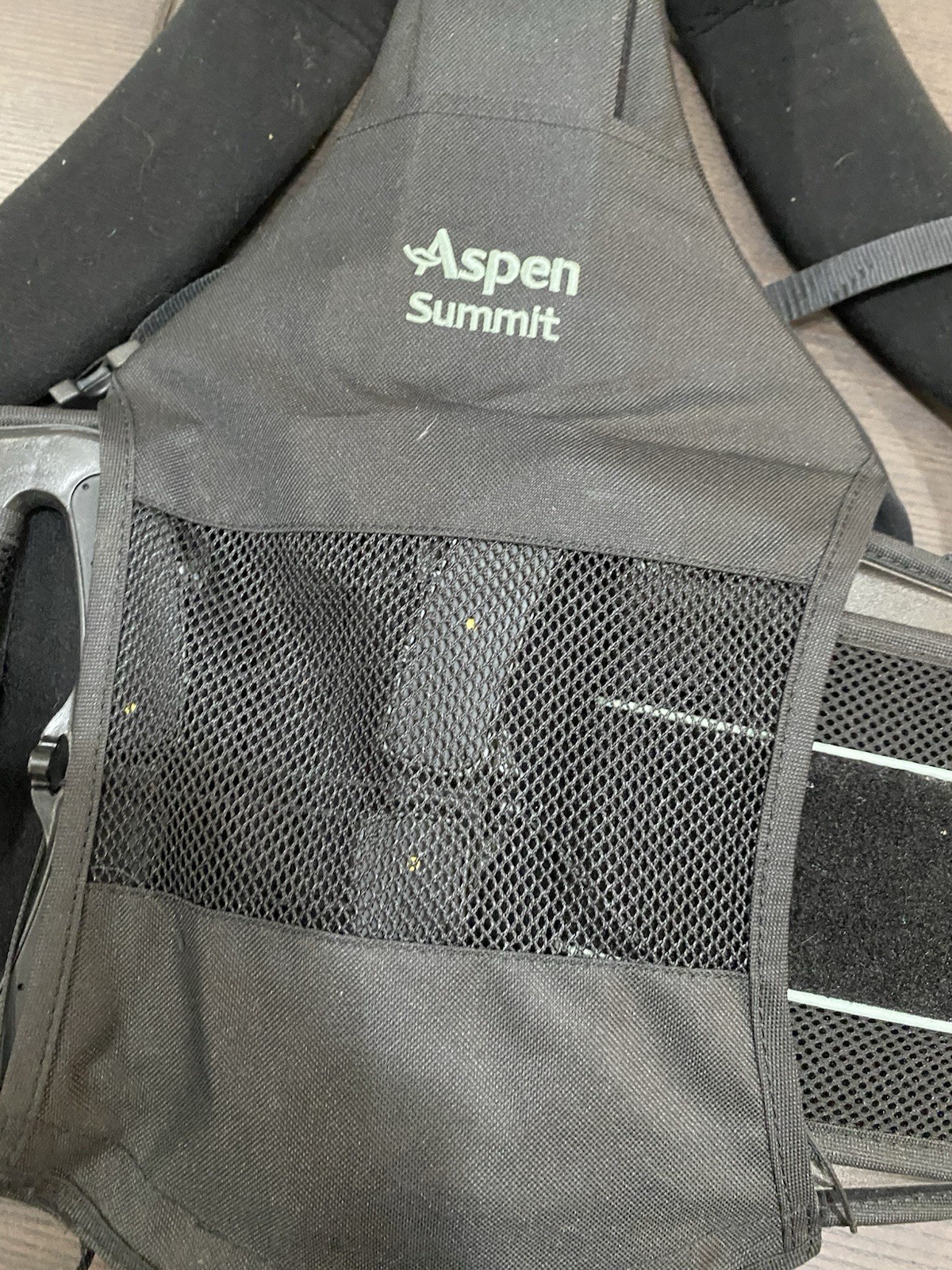 Aspen Summit Adjustable Back & Spine Brace Stabilization Support Black One Size
