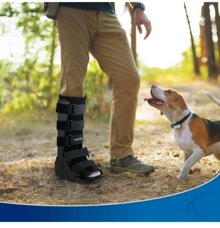 New United Ortho Air Cam Walker Fracture Boot, Small, Black