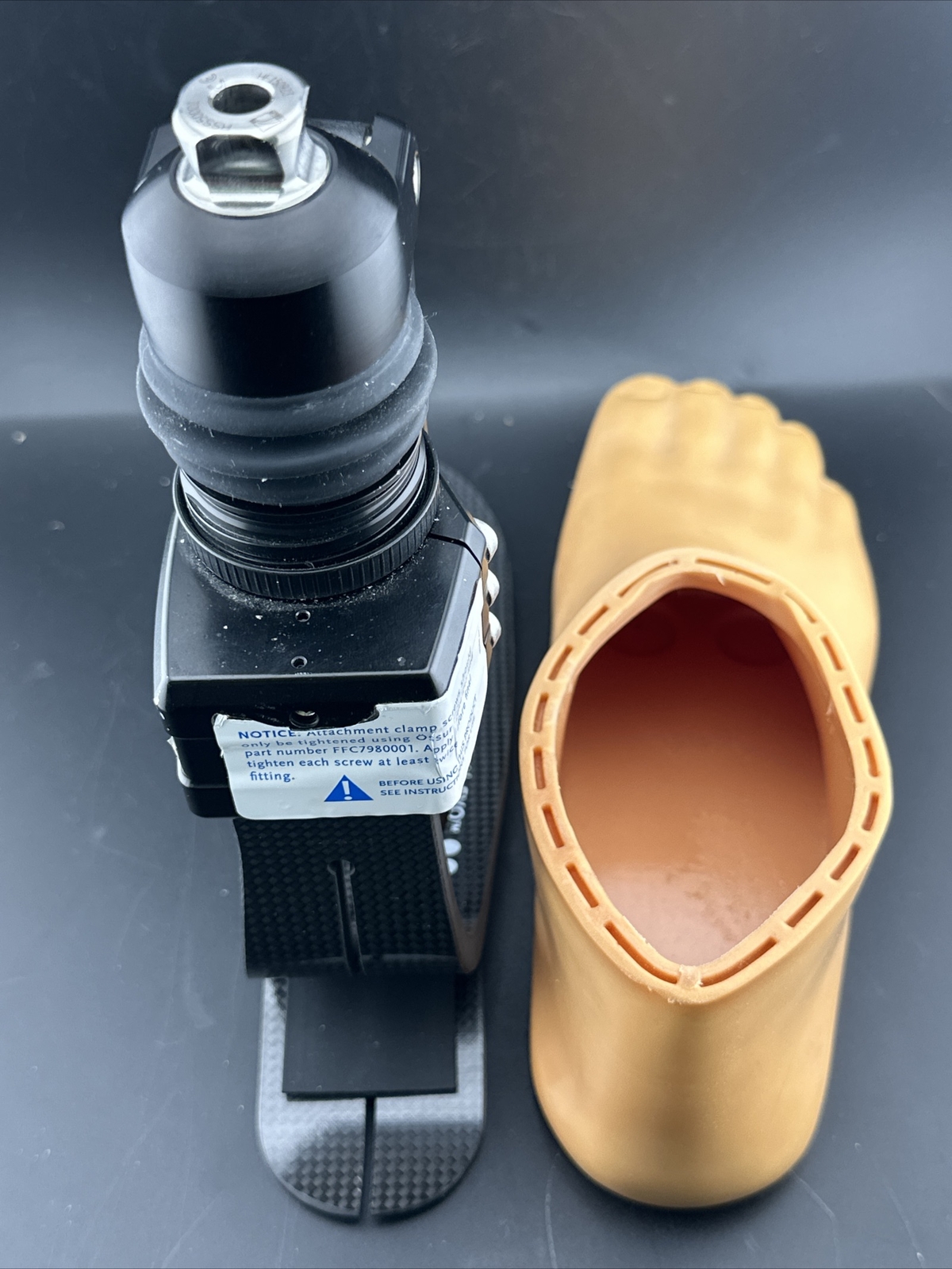 ossur reflex Re-flex Shock prosthetic foot. size 25. category 1. prosthetic leg