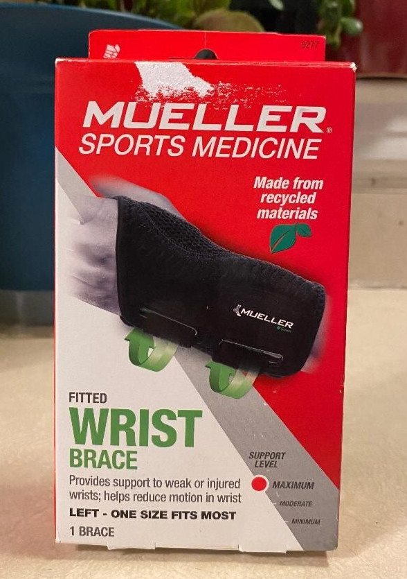 Mueller Sports Medicine Fitted Wrist Brace LEFT One Size Fits Most Max FreeS&H