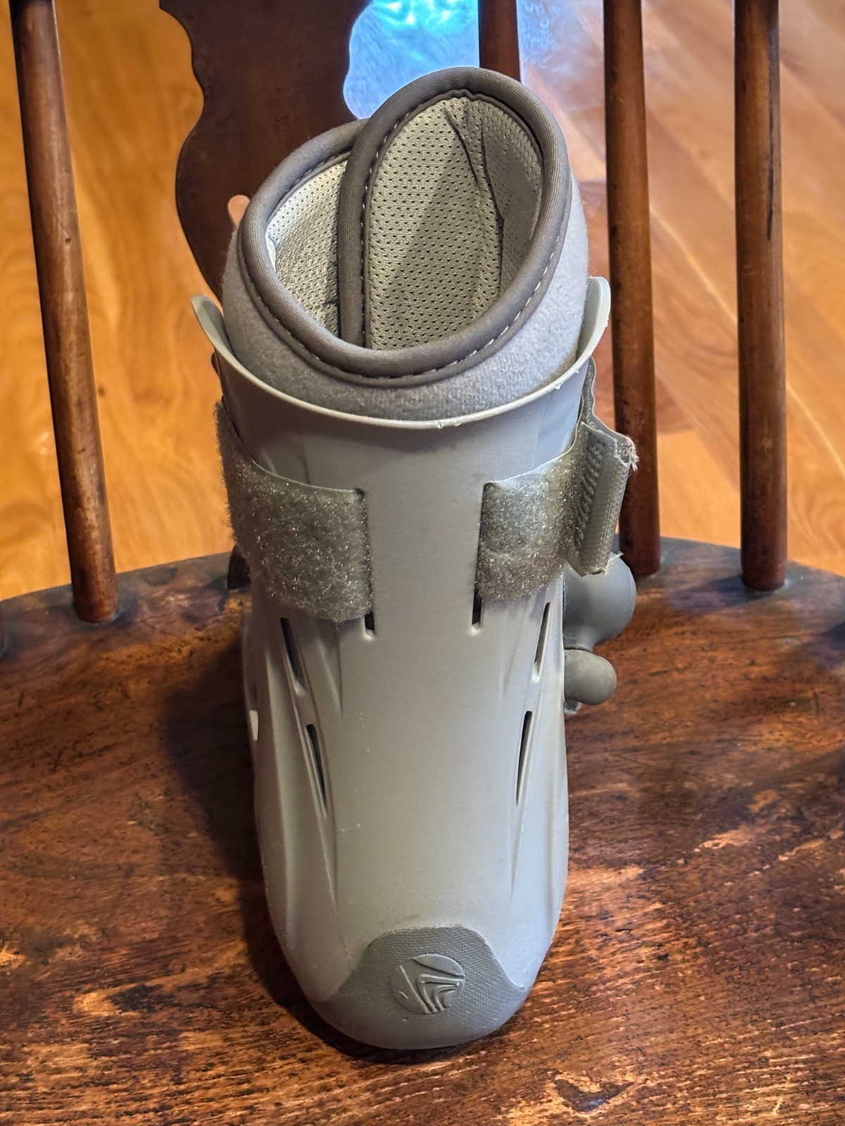 Breg Genesis Full Shell Walker Extra Small XS Ankle Foot Boot Pump Brace