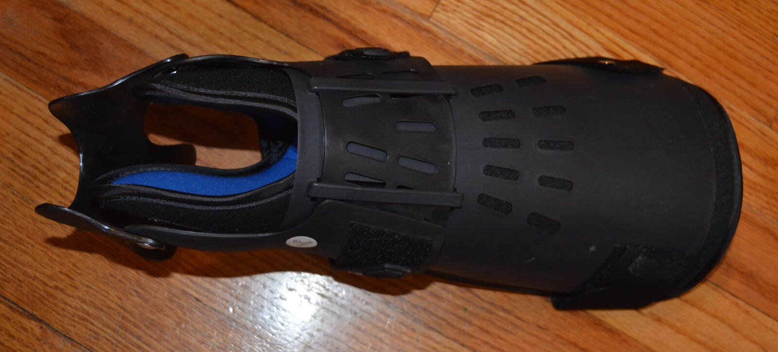 Medical CL ComfortLand Foot/Calf Brace Left & Right SMALL Heel PAD